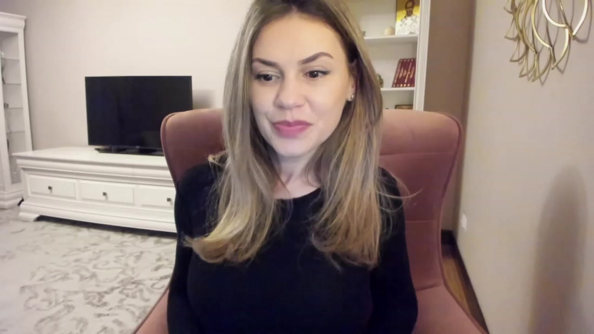 Gallery image thumbnail from Lu126's myfreecams stream on, 03/13/2024, 04:56 image 16 of 20