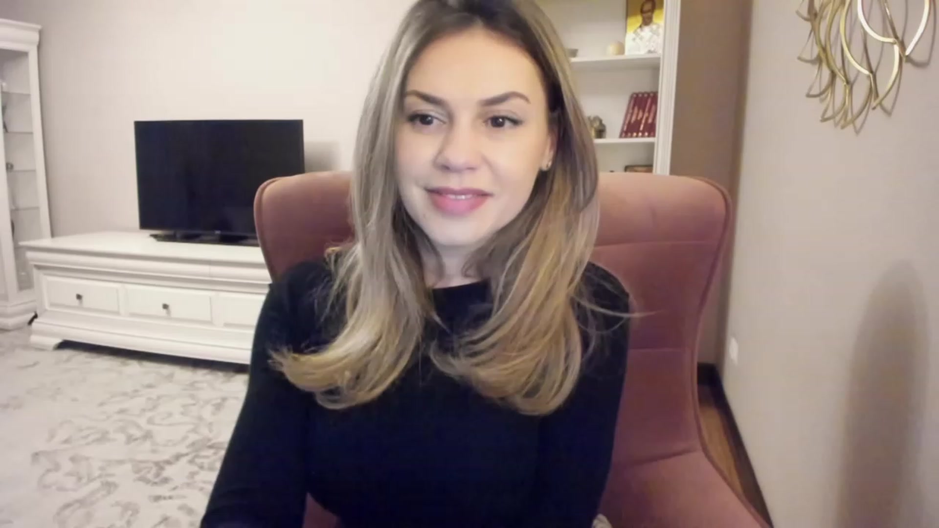Gallery image thumbnail from Lu126's myfreecams stream on, 03/13/2024, 04:56 image 17 of 20