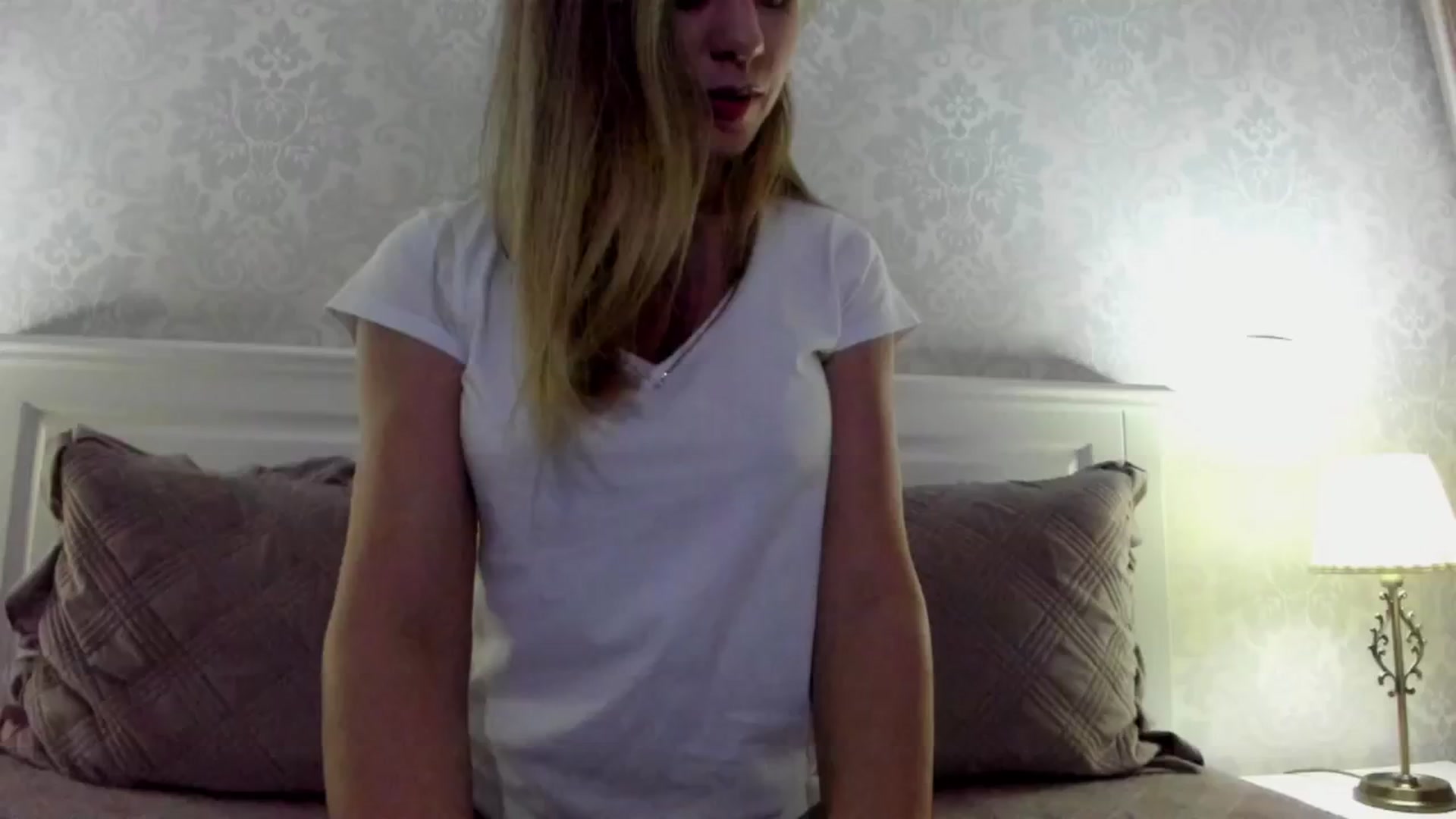 Gallery image thumbnail from Lu126's myfreecams stream on, 04/18/2024, 20:42 image 14 of 20