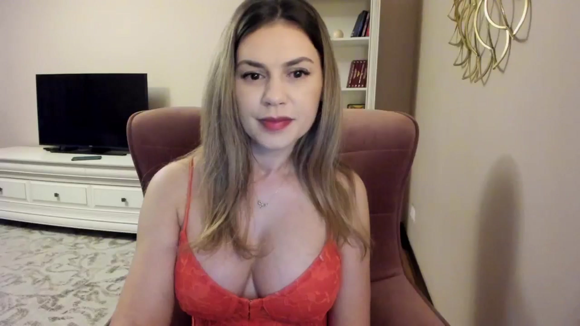 Gallery image thumbnail from Lu126's myfreecams stream on, 05/08/2024, 20:54 image 2 of 20