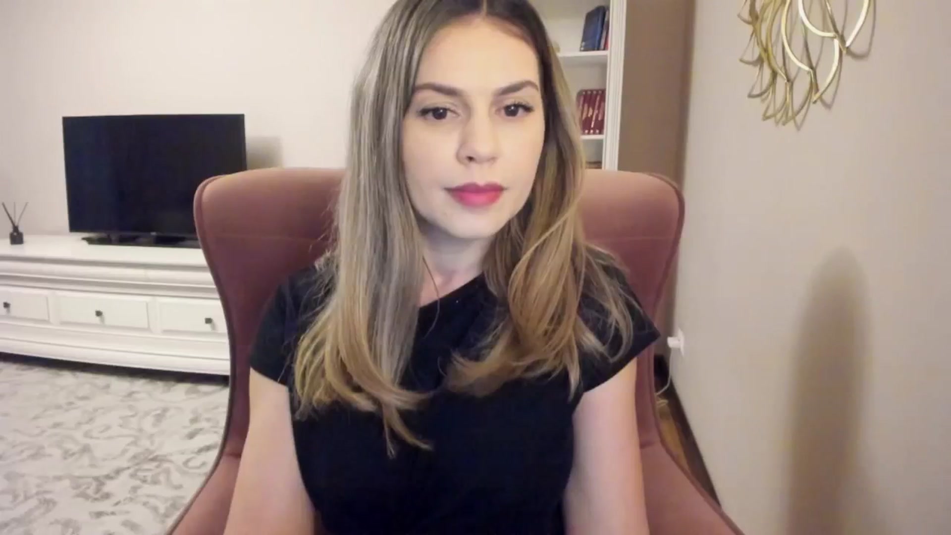 Gallery image thumbnail from Lu126's myfreecams stream on, 05/13/2024, 03:33 image 19 of 20