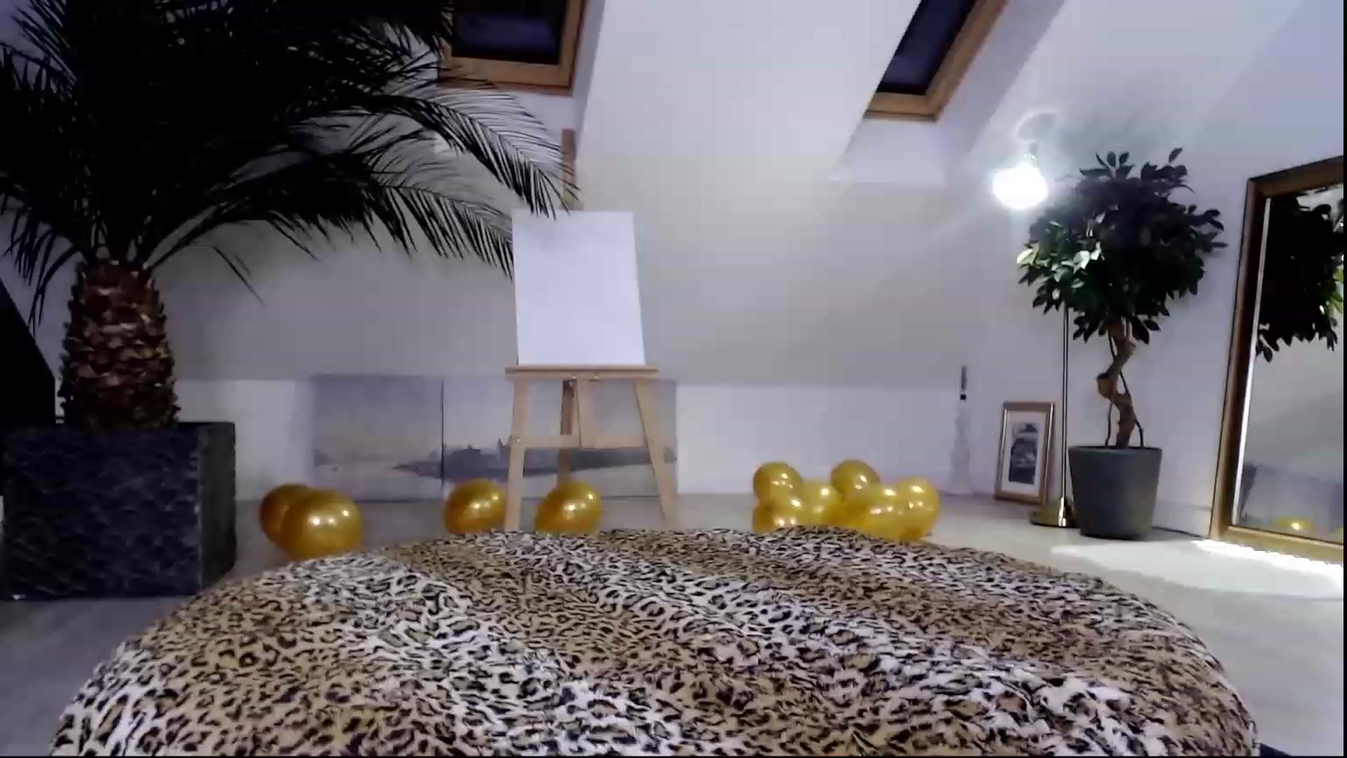 Gallery image thumbnail from Luanalux's myfreecams stream on, 11/17/2022, 03:58 image 20 of 20
