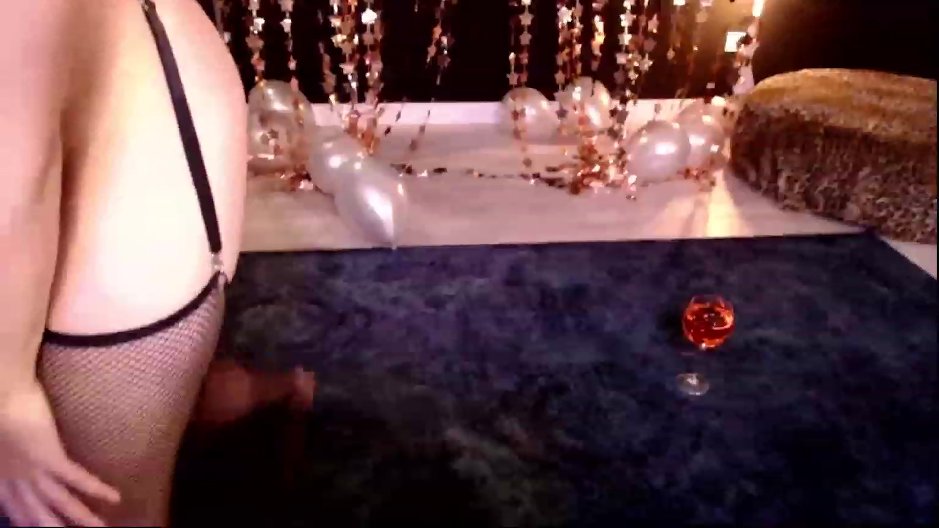 Gallery image thumbnail from Luanalux's myfreecams stream on, 01/25/2023, 19:14 image 17 of 20