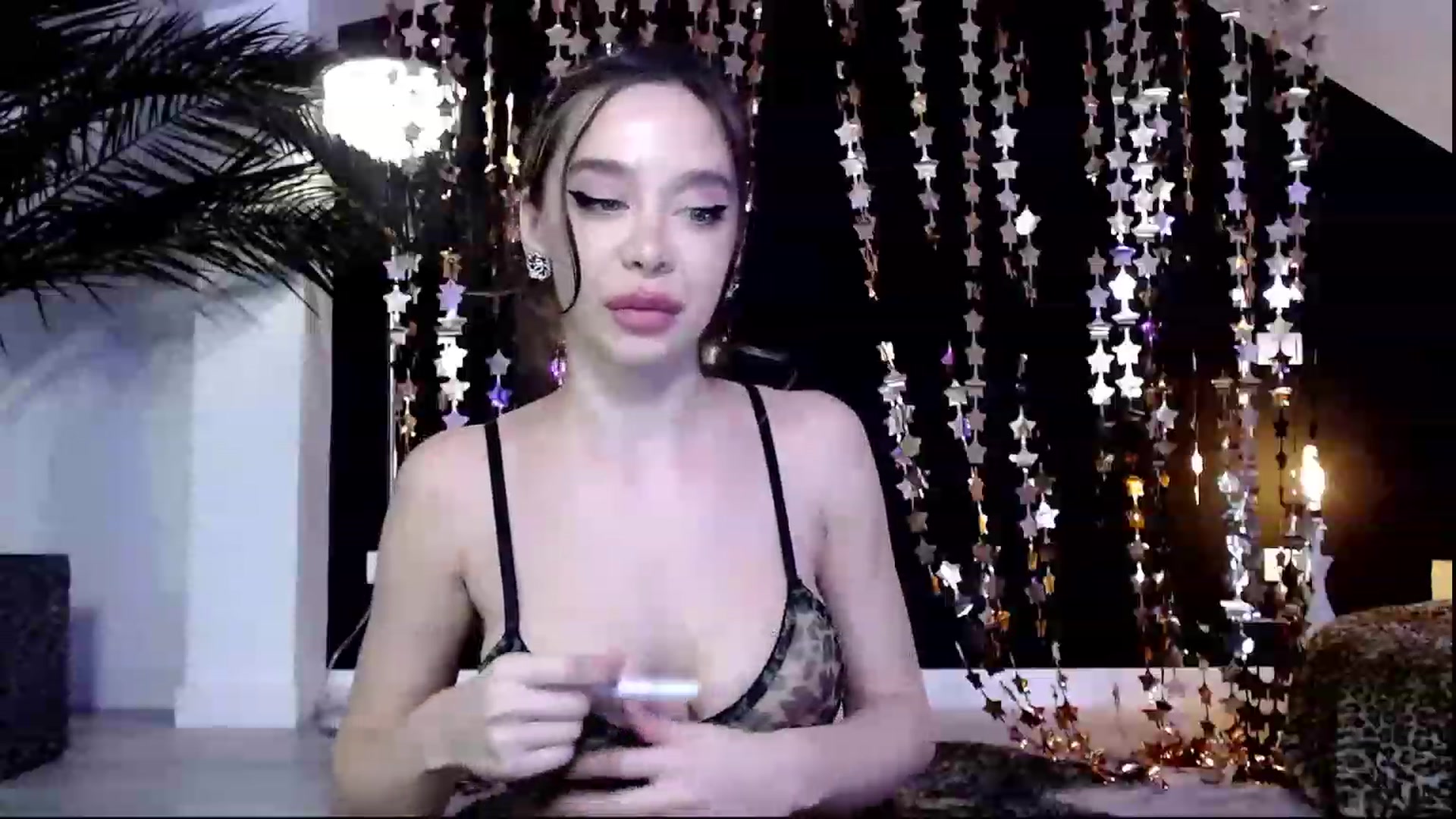 Gallery image thumbnail from Luanalux's myfreecams stream on, 03/01/2023, 22:15 image 9 of 20