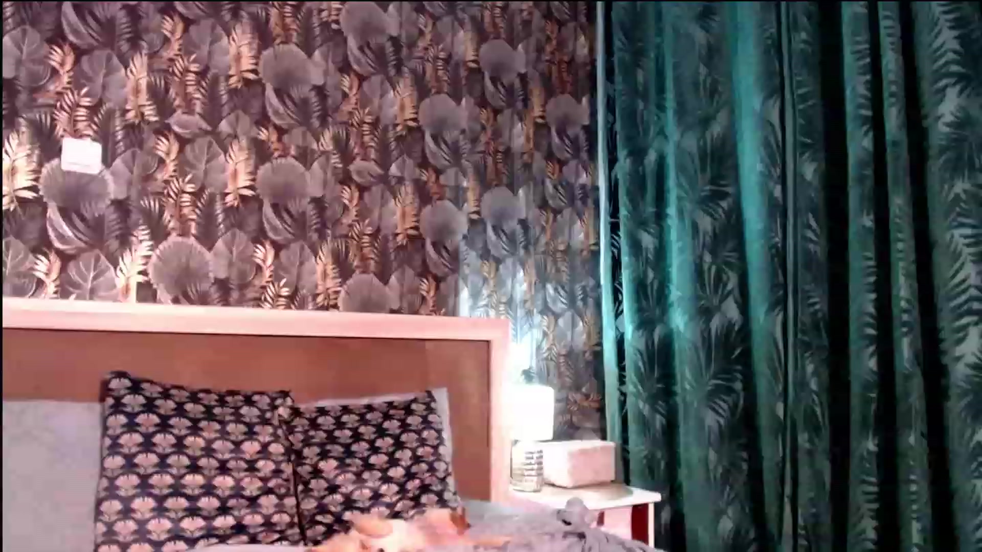 Gallery image thumbnail from Luanalux's myfreecams stream on, 08/09/2023, 20:38 image 18 of 20