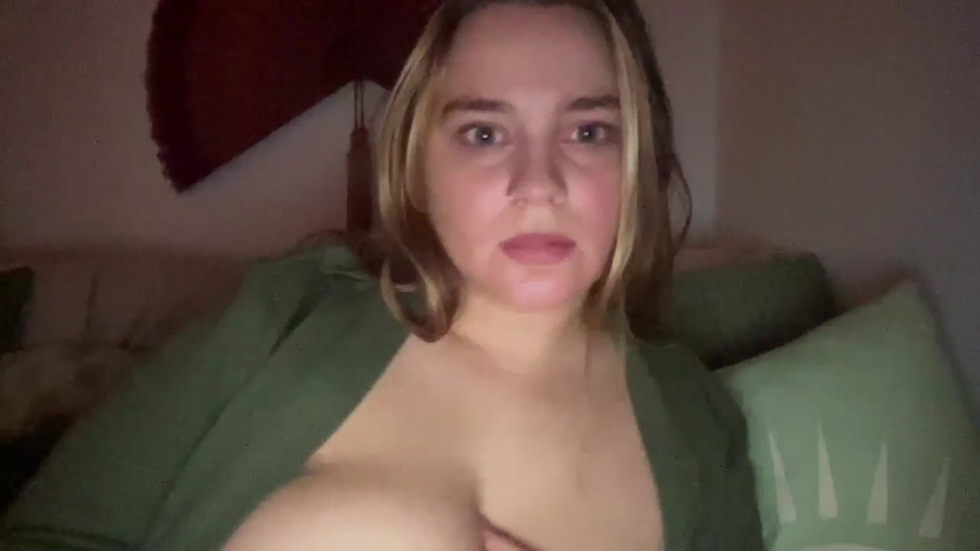 Gallery image thumbnail from LuceLu's myfreecams stream on, 01/06/2026, 10:03 image 12 of 20