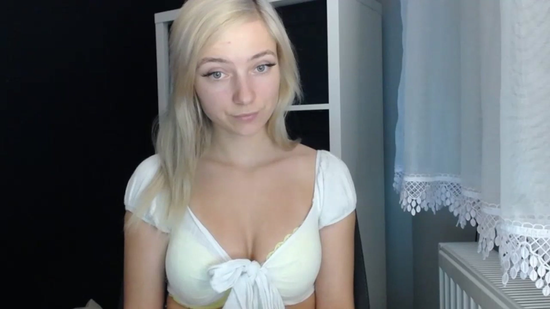Gallery image thumbnail from LuciaAmazing's myfreecams stream on, 11/20/2023, 14:11 image 11 of 20