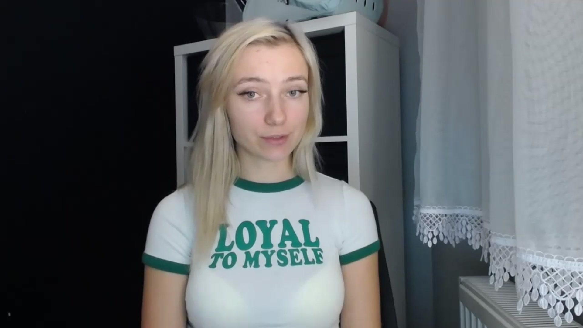 Gallery image thumbnail from LuciaAmazing's myfreecams stream on, 11/20/2023, 16:29 image 18 of 20
