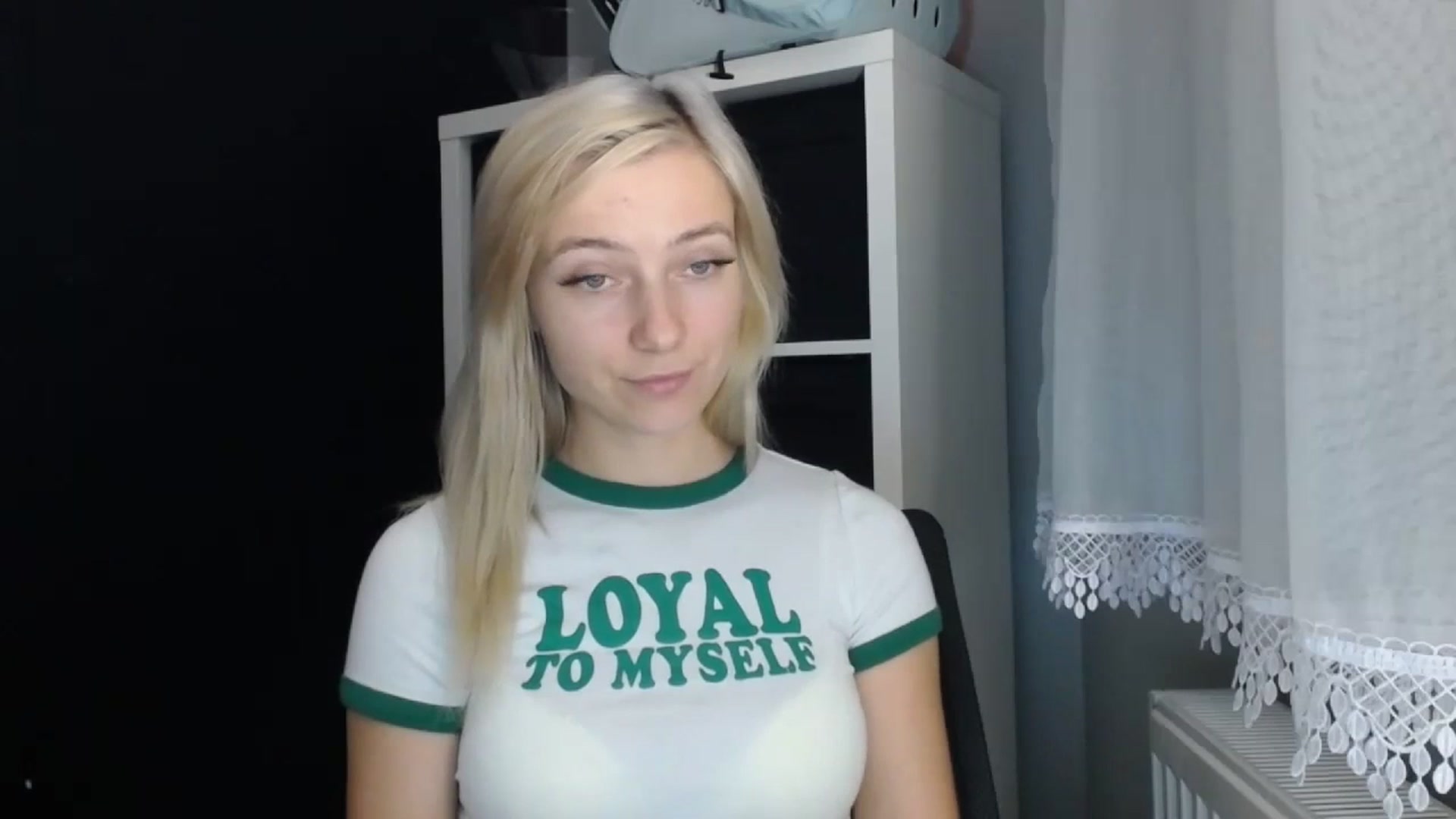 Gallery image thumbnail from LuciaAmazing's myfreecams stream on, 11/20/2023, 16:29 image 7 of 20
