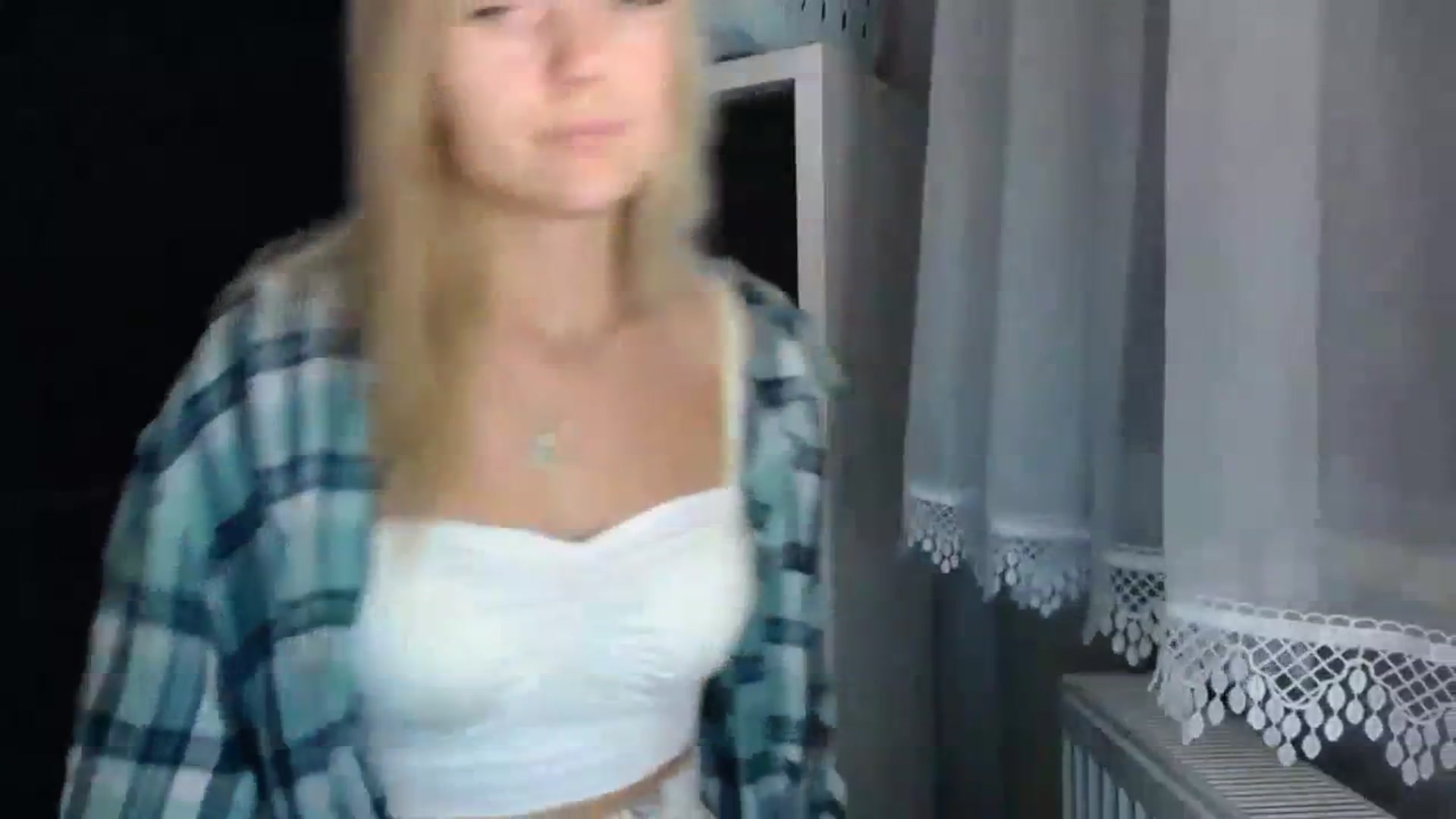 Gallery image thumbnail from LuciaAmazing's myfreecams stream on, 11/20/2023, 19:39 image 14 of 20