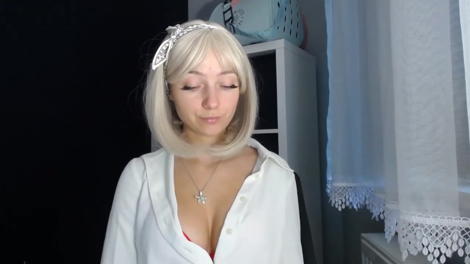 Gallery image thumbnail from LuciaAmazing's myfreecams stream on, 11/21/2023, 08:11 image 17 of 20
