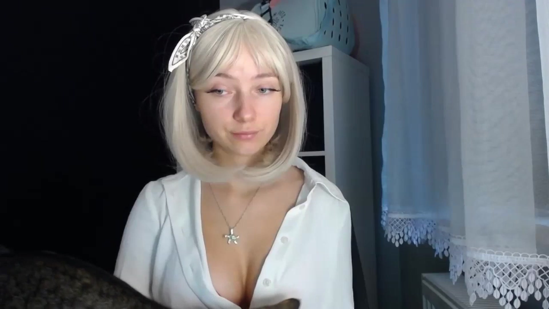Gallery image thumbnail from LuciaAmazing's myfreecams stream on, 11/21/2023, 08:11 image 16 of 20