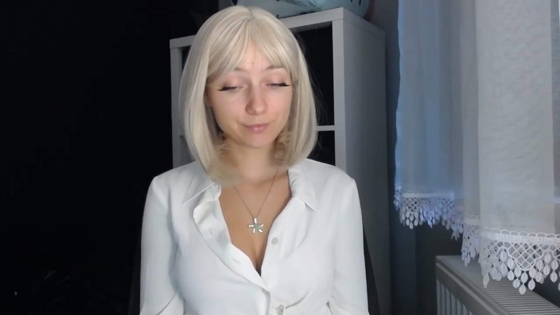 Gallery image thumbnail from LuciaAmazing's myfreecams stream on, 11/21/2023, 11:08 image 15 of 20