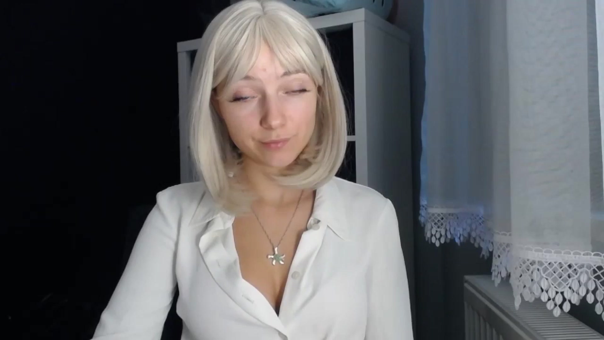 Gallery image thumbnail from LuciaAmazing's myfreecams stream on, 11/21/2023, 12:01 image 12 of 20