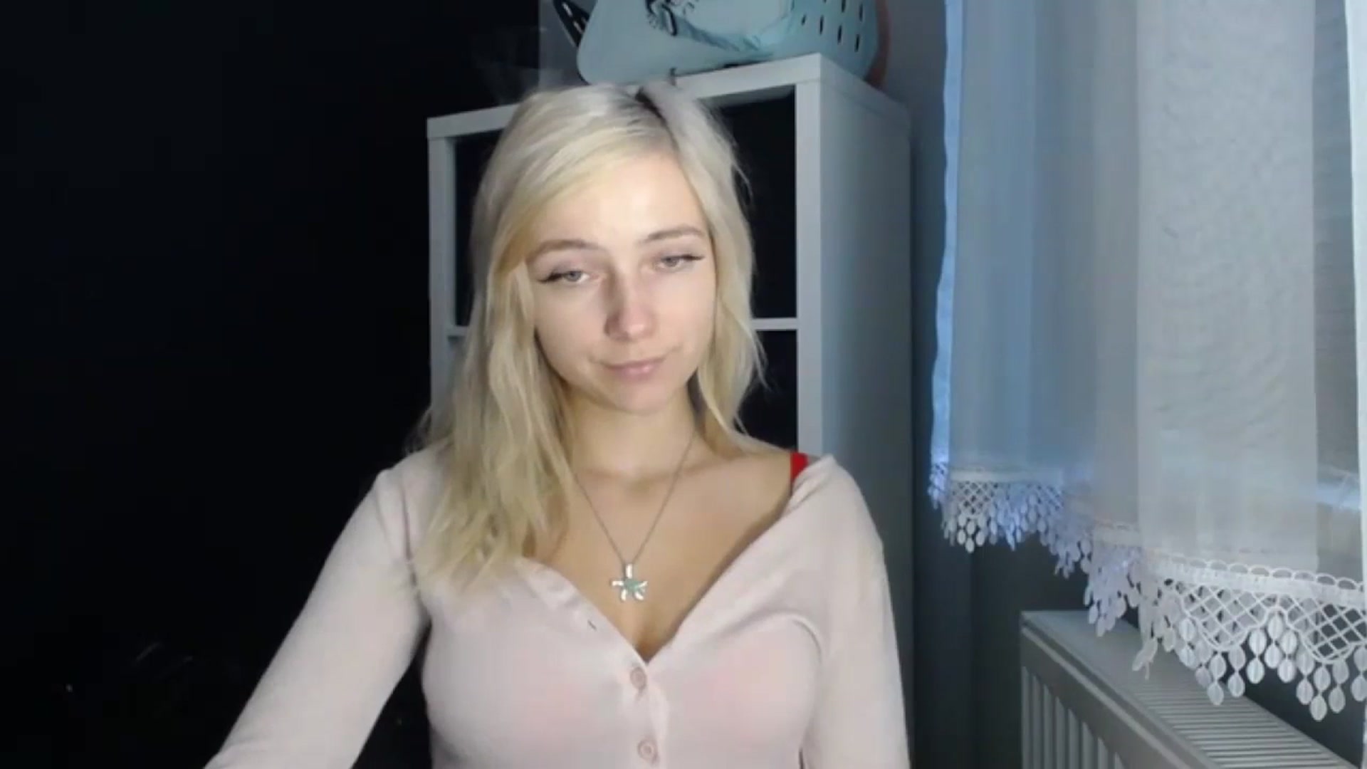 Gallery image thumbnail from LuciaAmazing's myfreecams stream on, 11/22/2023, 11:54 image 18 of 20
