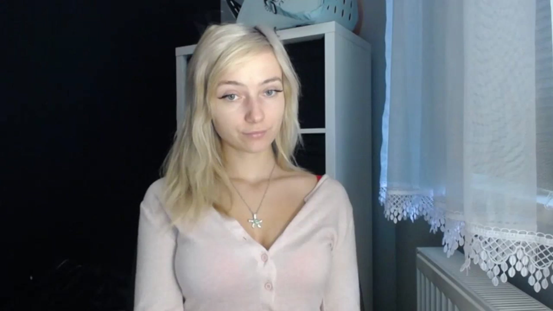 Gallery image thumbnail from LuciaAmazing's myfreecams stream on, 11/22/2023, 11:54 image 7 of 20