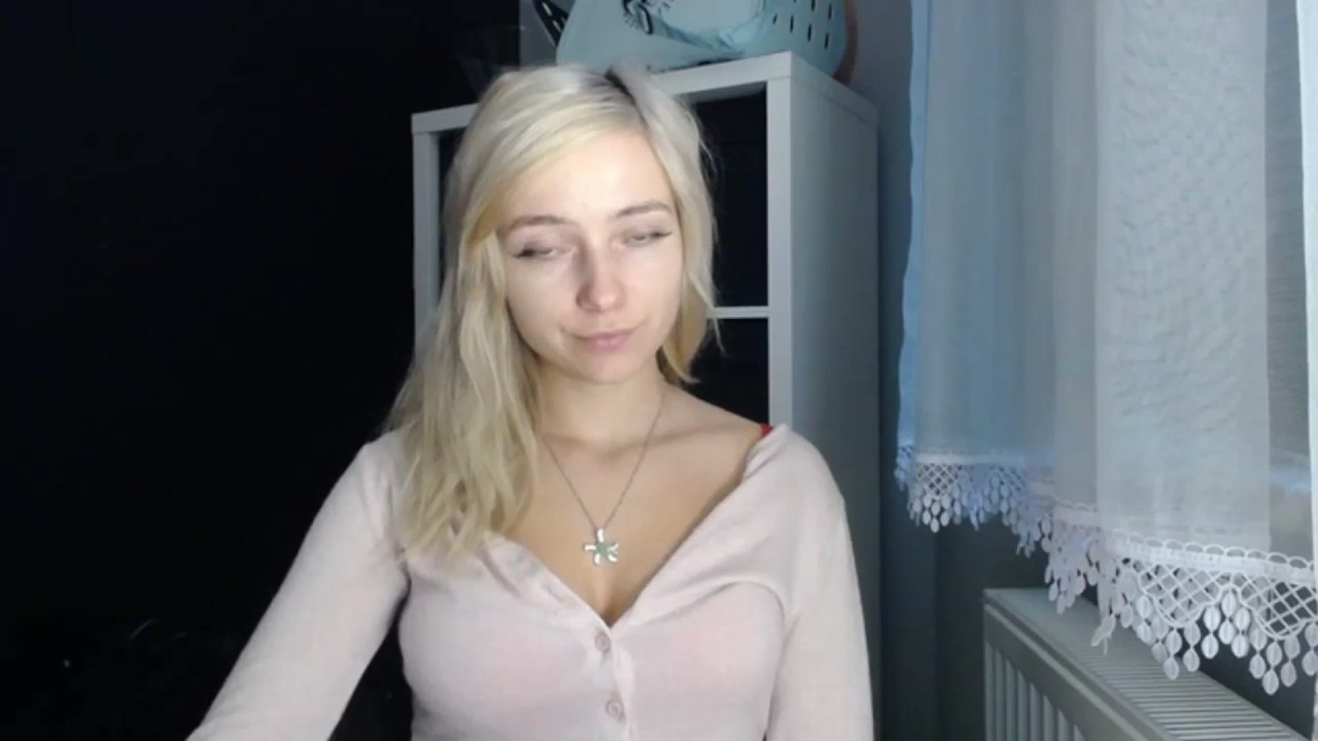 Gallery image thumbnail from LuciaAmazing's myfreecams stream on, 11/22/2023, 11:54 image 15 of 20