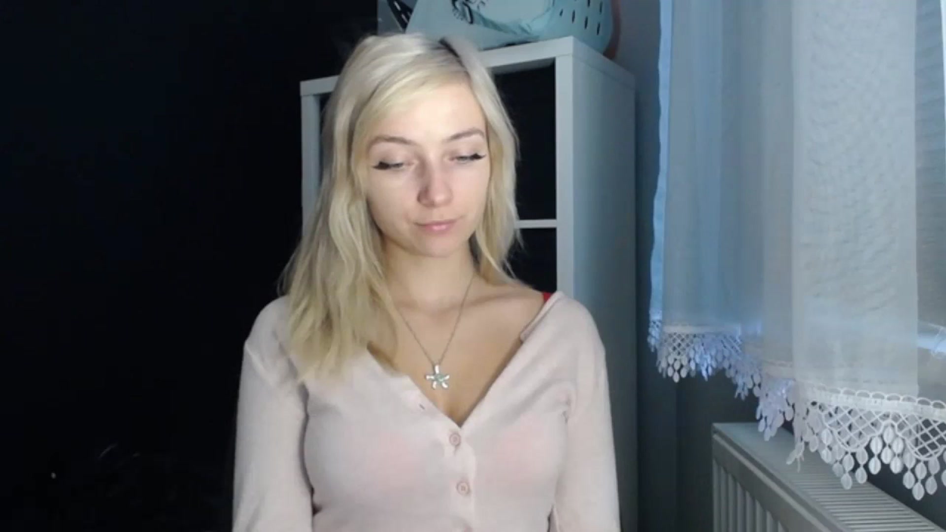 Gallery image thumbnail from LuciaAmazing's myfreecams stream on, 11/22/2023, 11:54 image 6 of 20