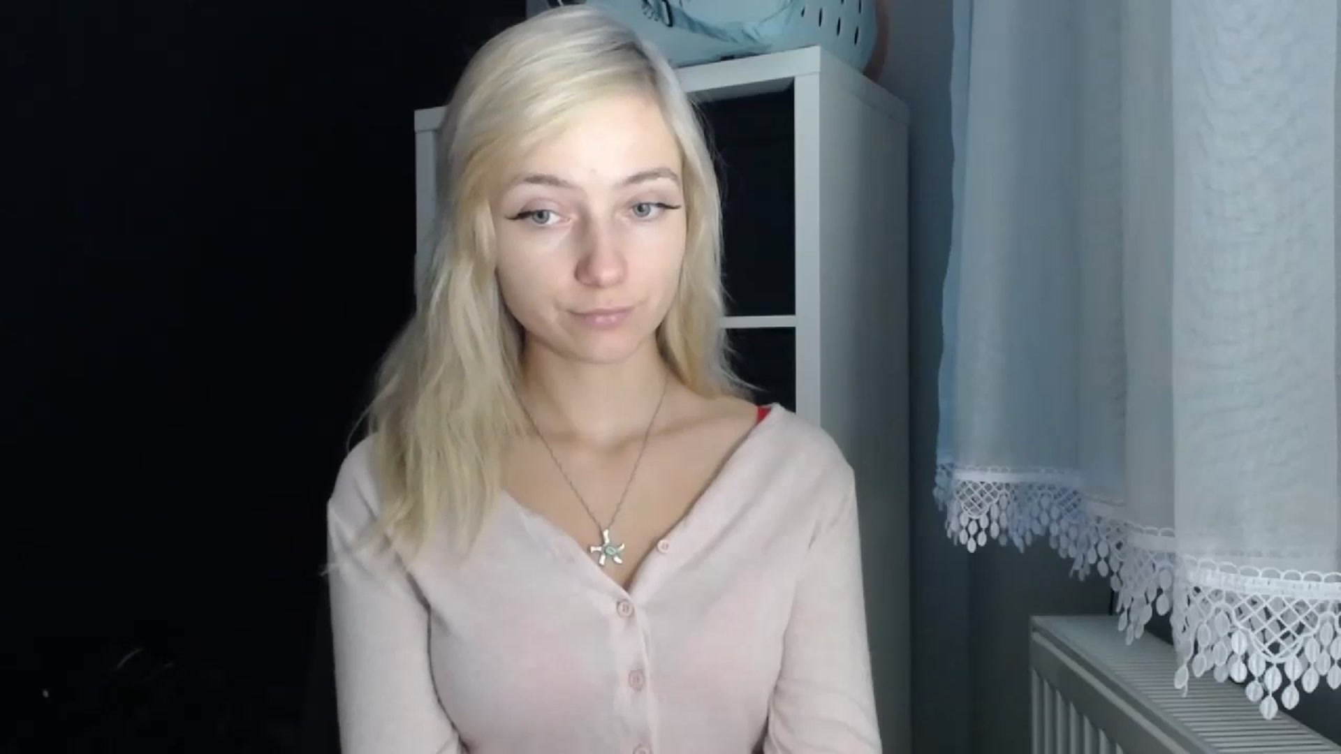 Gallery image thumbnail from LuciaAmazing's myfreecams stream on, 11/22/2023, 13:48 image 18 of 20