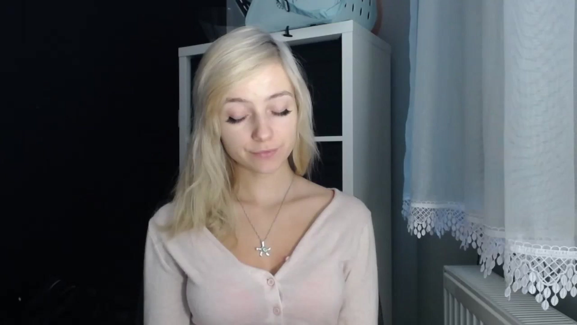 Gallery image thumbnail from LuciaAmazing's myfreecams stream on, 11/22/2023, 13:48 image 1 of 20