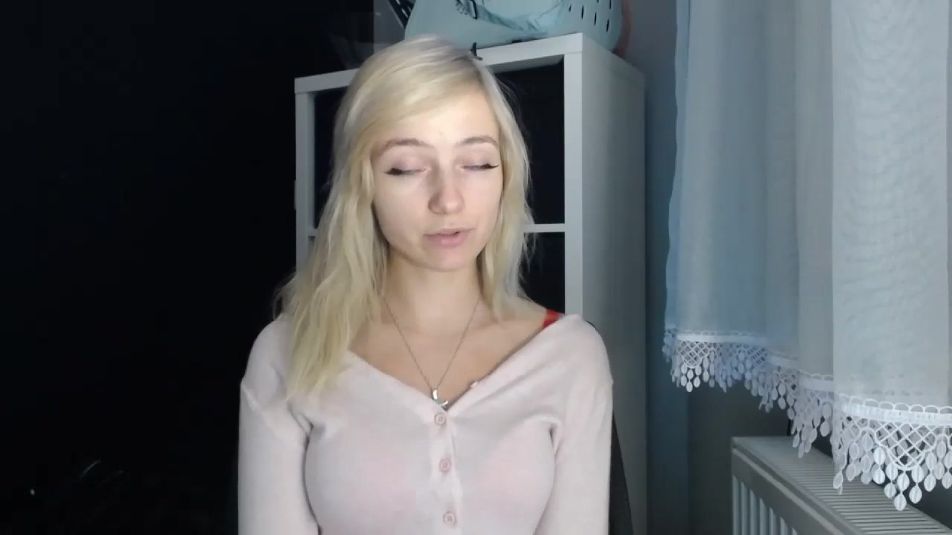 Gallery image thumbnail from LuciaAmazing's myfreecams stream on, 11/22/2023, 13:48 image 5 of 20