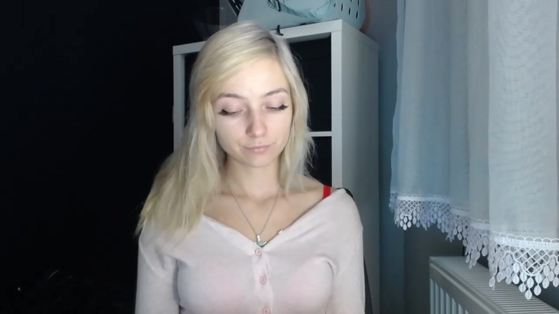 Gallery image thumbnail from LuciaAmazing's myfreecams stream on, 11/22/2023, 13:48 image 11 of 20