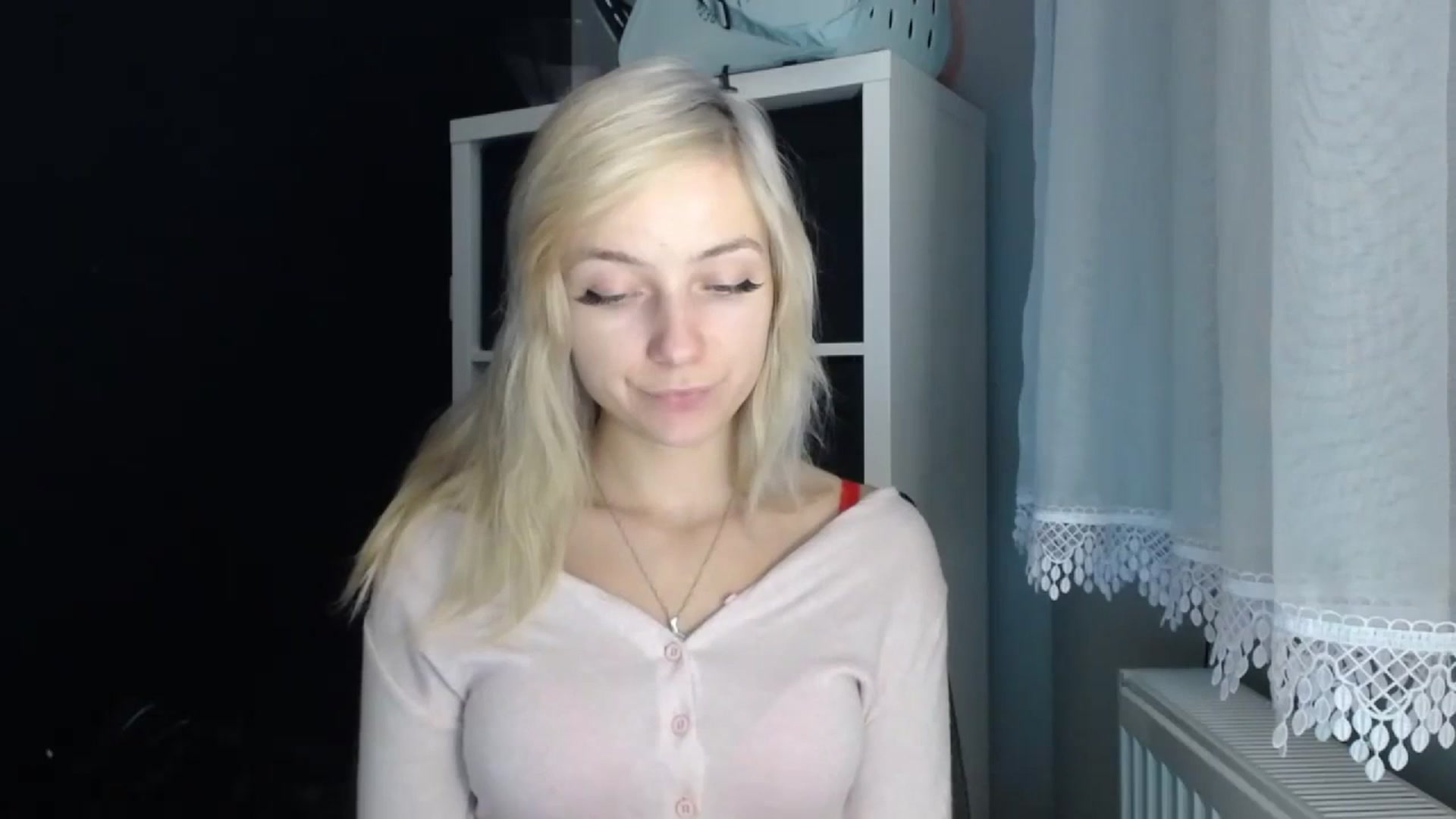 Gallery image thumbnail from LuciaAmazing's myfreecams stream on, 11/22/2023, 13:48 image 13 of 20