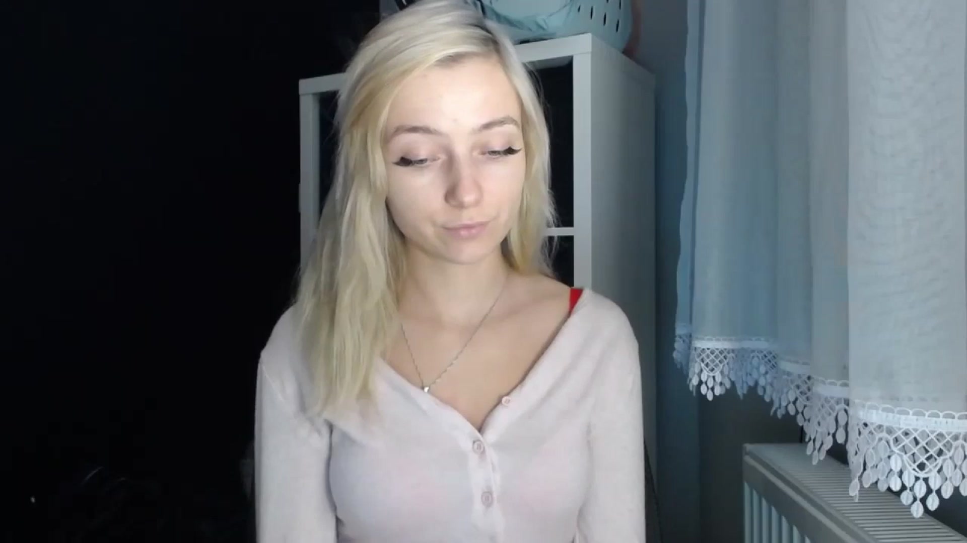 Gallery image thumbnail from LuciaAmazing's myfreecams stream on, 11/22/2023, 13:48 image 19 of 20