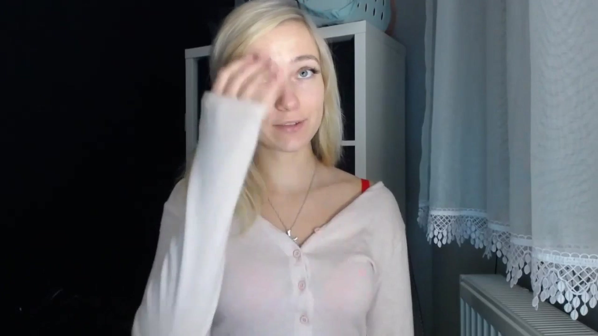 Gallery image thumbnail from LuciaAmazing's myfreecams stream on, 11/22/2023, 14:58 image 13 of 20