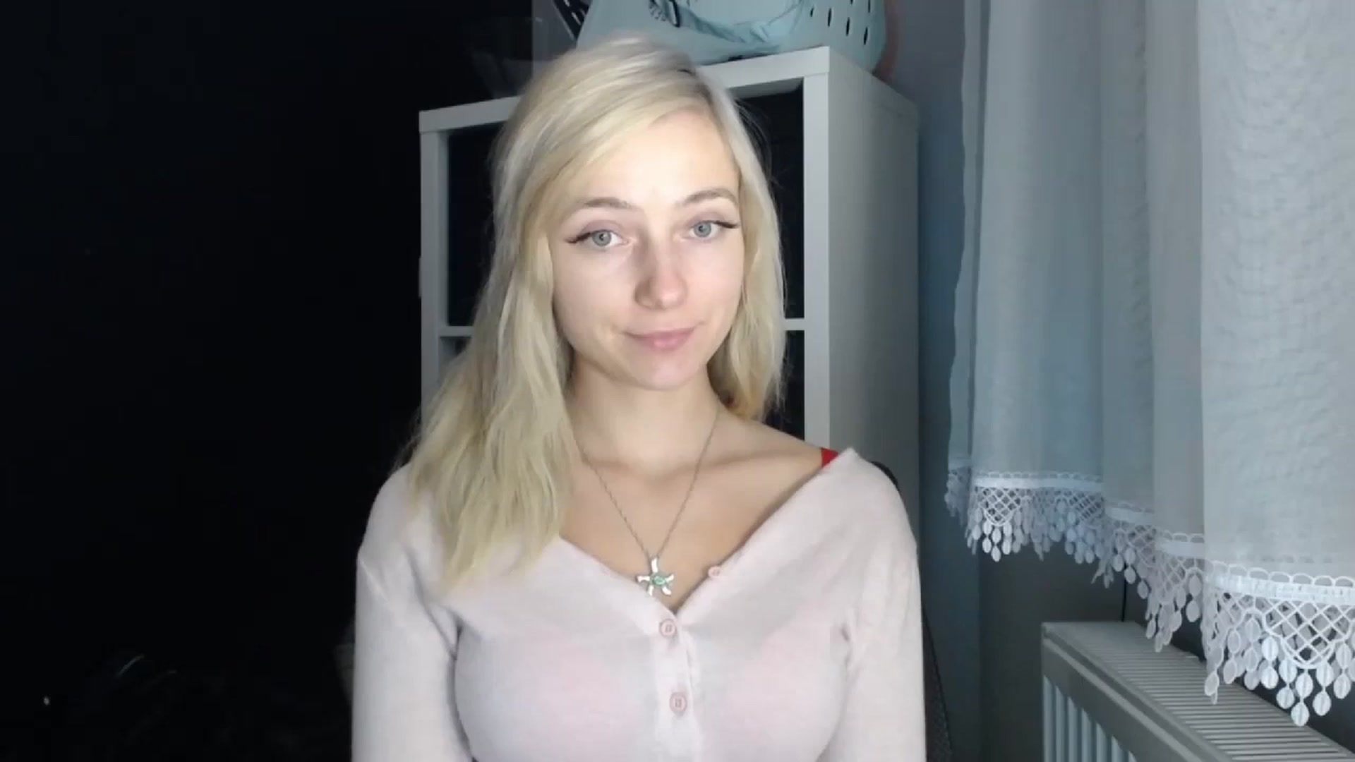 Gallery image thumbnail from LuciaAmazing's myfreecams stream on, 11/22/2023, 14:58 image 12 of 20