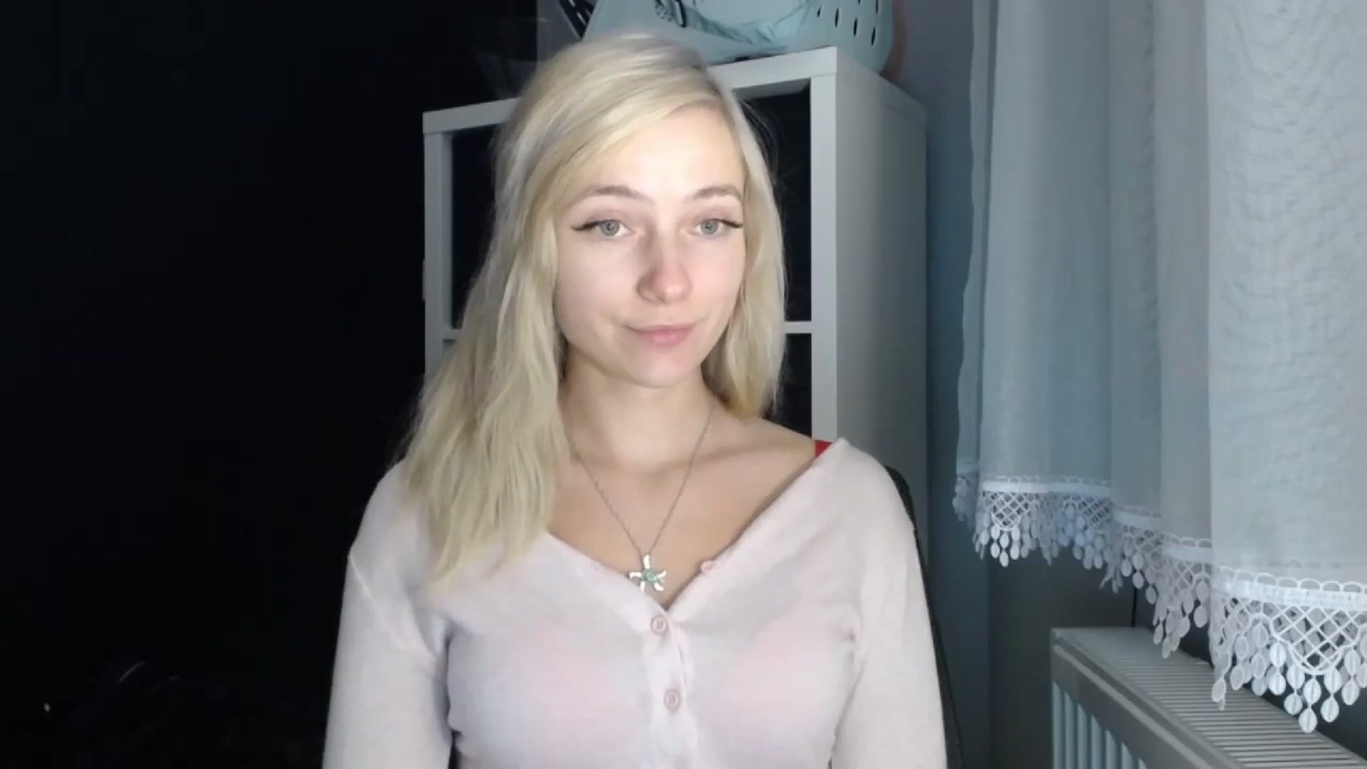 Gallery image thumbnail from LuciaAmazing's myfreecams stream on, 11/22/2023, 14:58 image 9 of 20