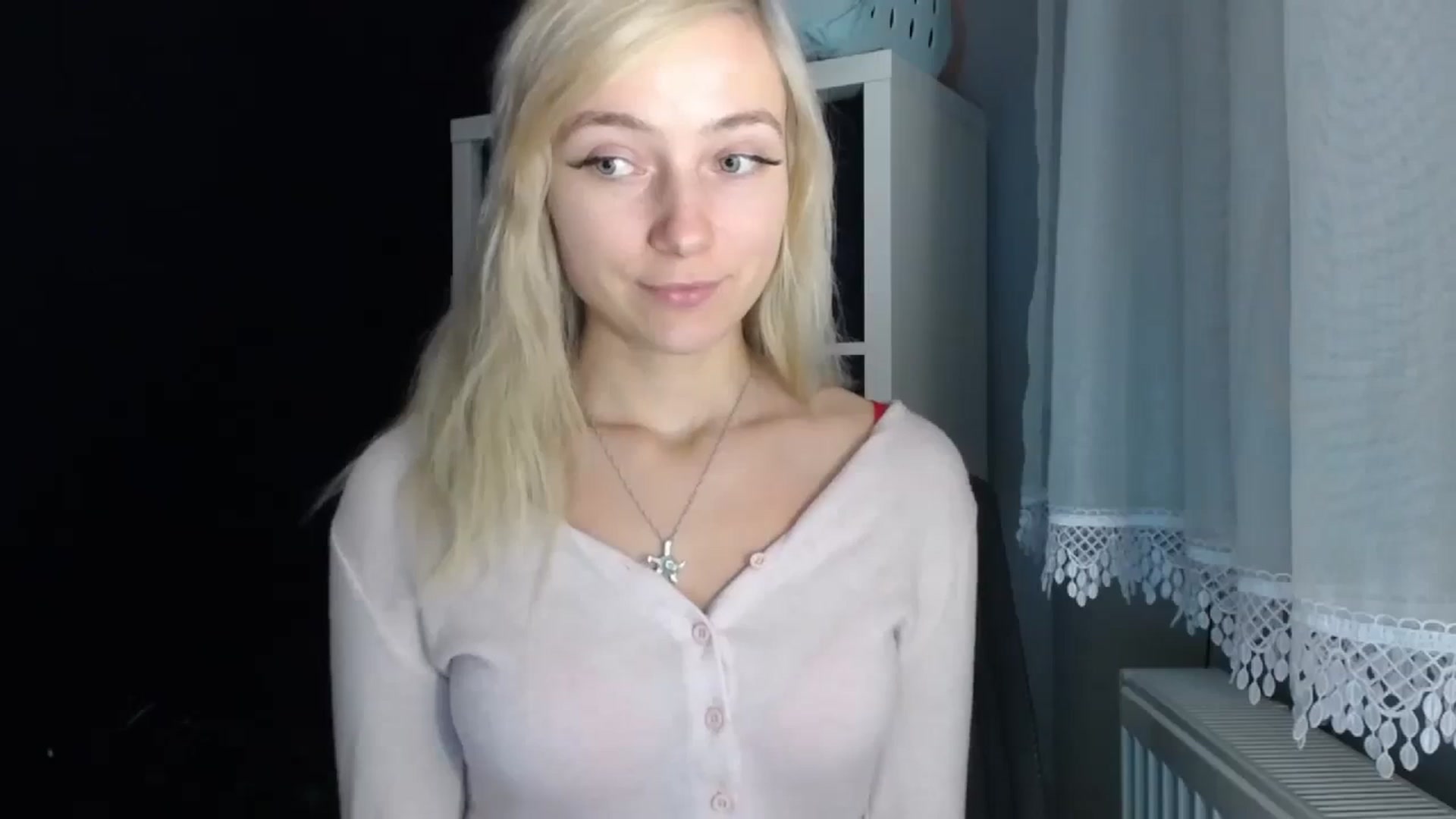 Gallery image thumbnail from LuciaAmazing's myfreecams stream on, 11/22/2023, 14:58 image 19 of 20