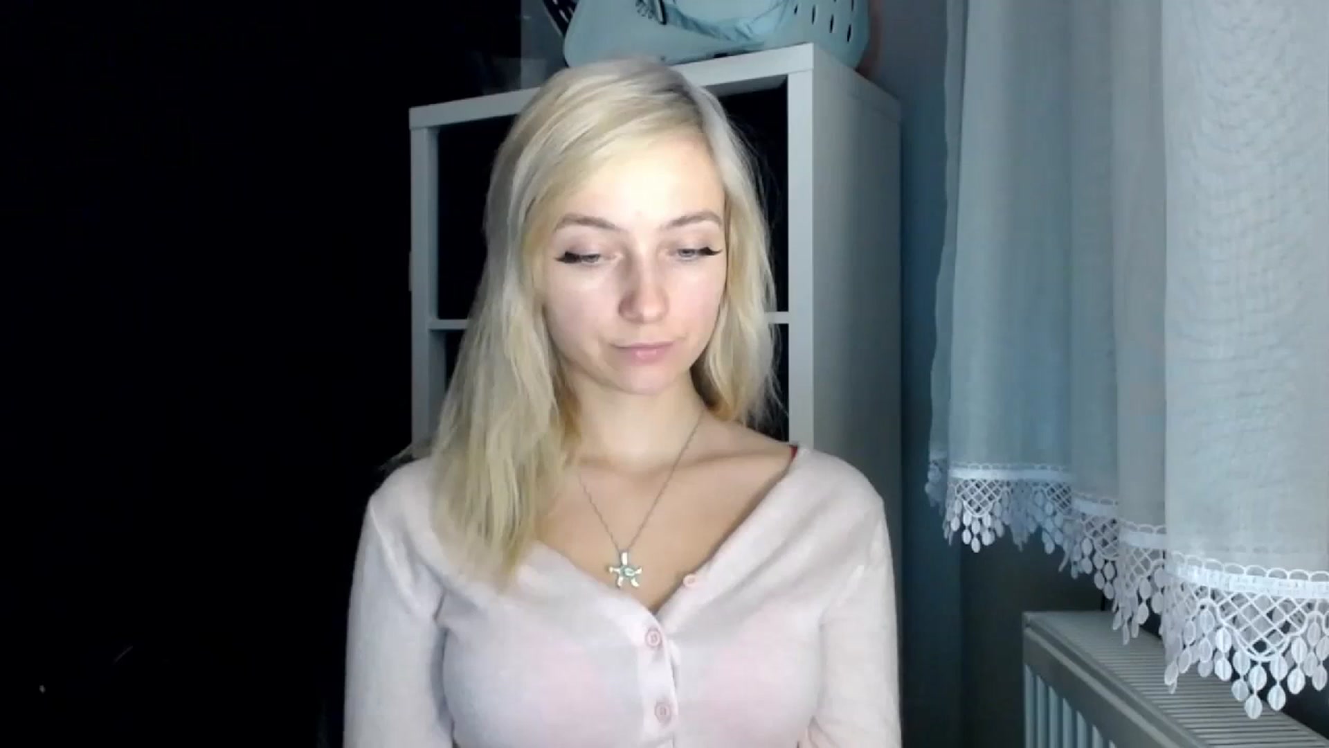 Gallery image thumbnail from LuciaAmazing's myfreecams stream on, 11/22/2023, 16:53 image 9 of 20