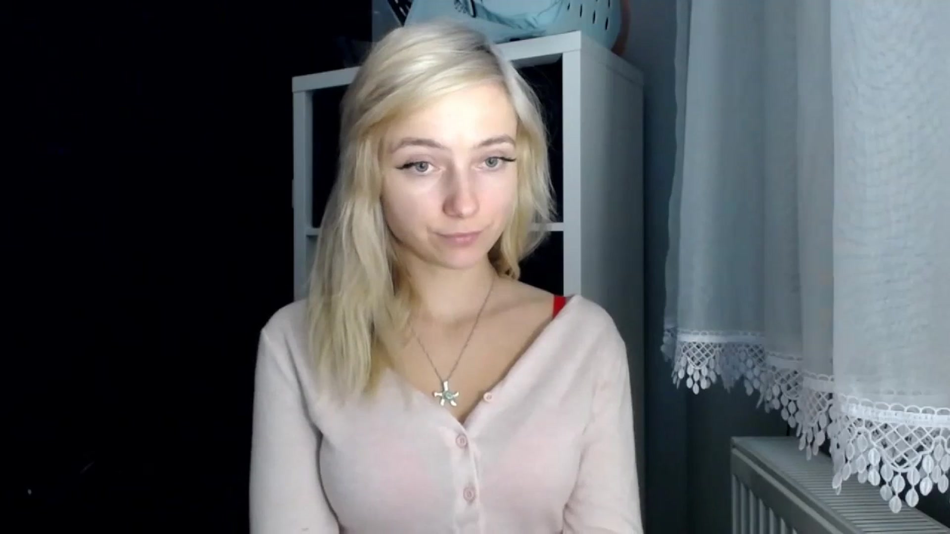 Gallery image thumbnail from LuciaAmazing's myfreecams stream on, 11/22/2023, 16:53 image 13 of 20