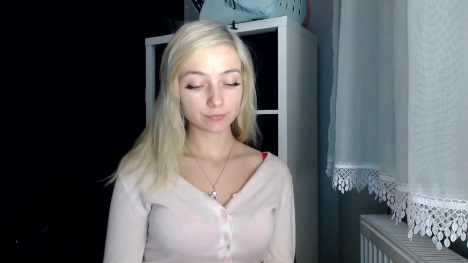 Gallery image thumbnail from LuciaAmazing's myfreecams stream on, 11/22/2023, 16:53 image 2 of 20