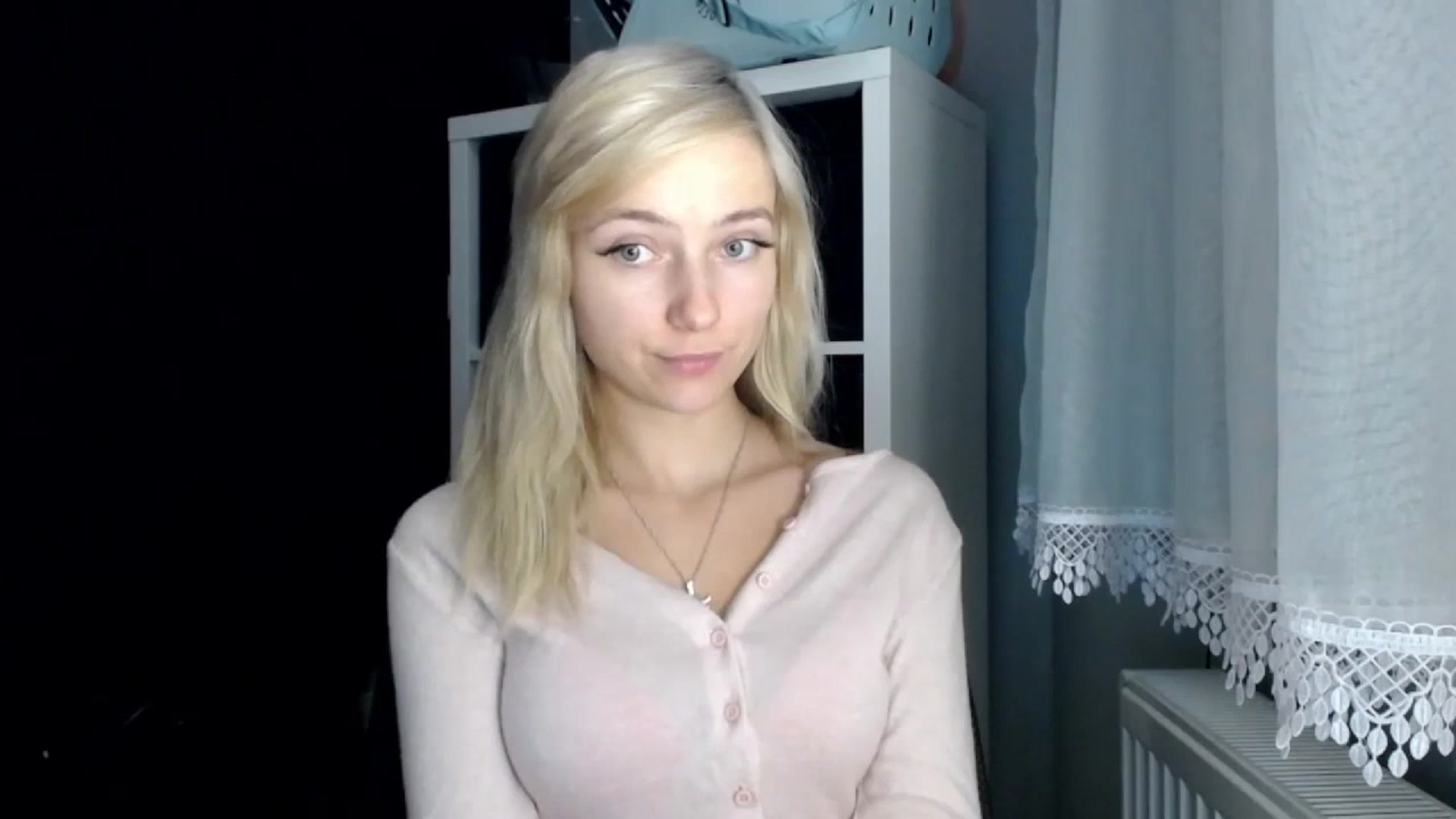 Gallery image thumbnail from LuciaAmazing's myfreecams stream on, 11/22/2023, 16:53 image 20 of 20