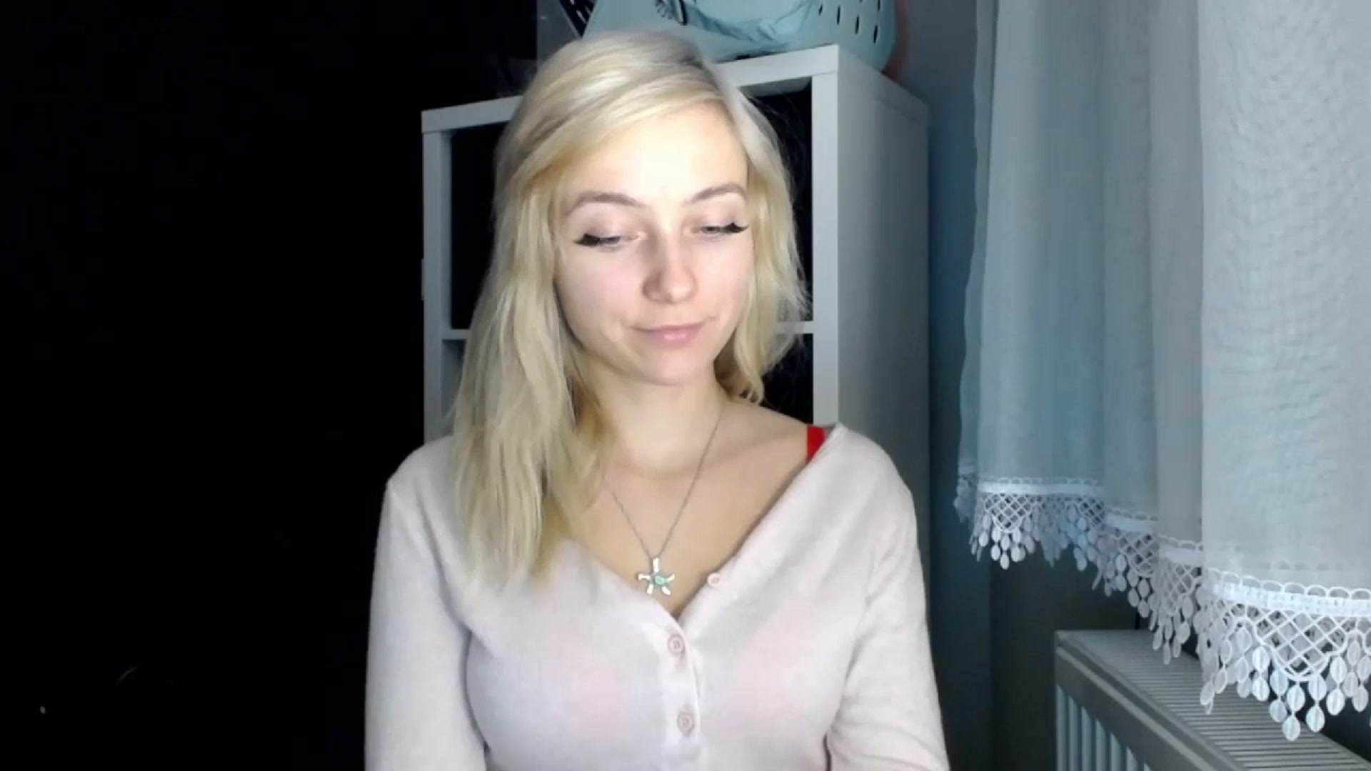 Gallery image thumbnail from LuciaAmazing's myfreecams stream on, 11/22/2023, 16:53 image 14 of 20