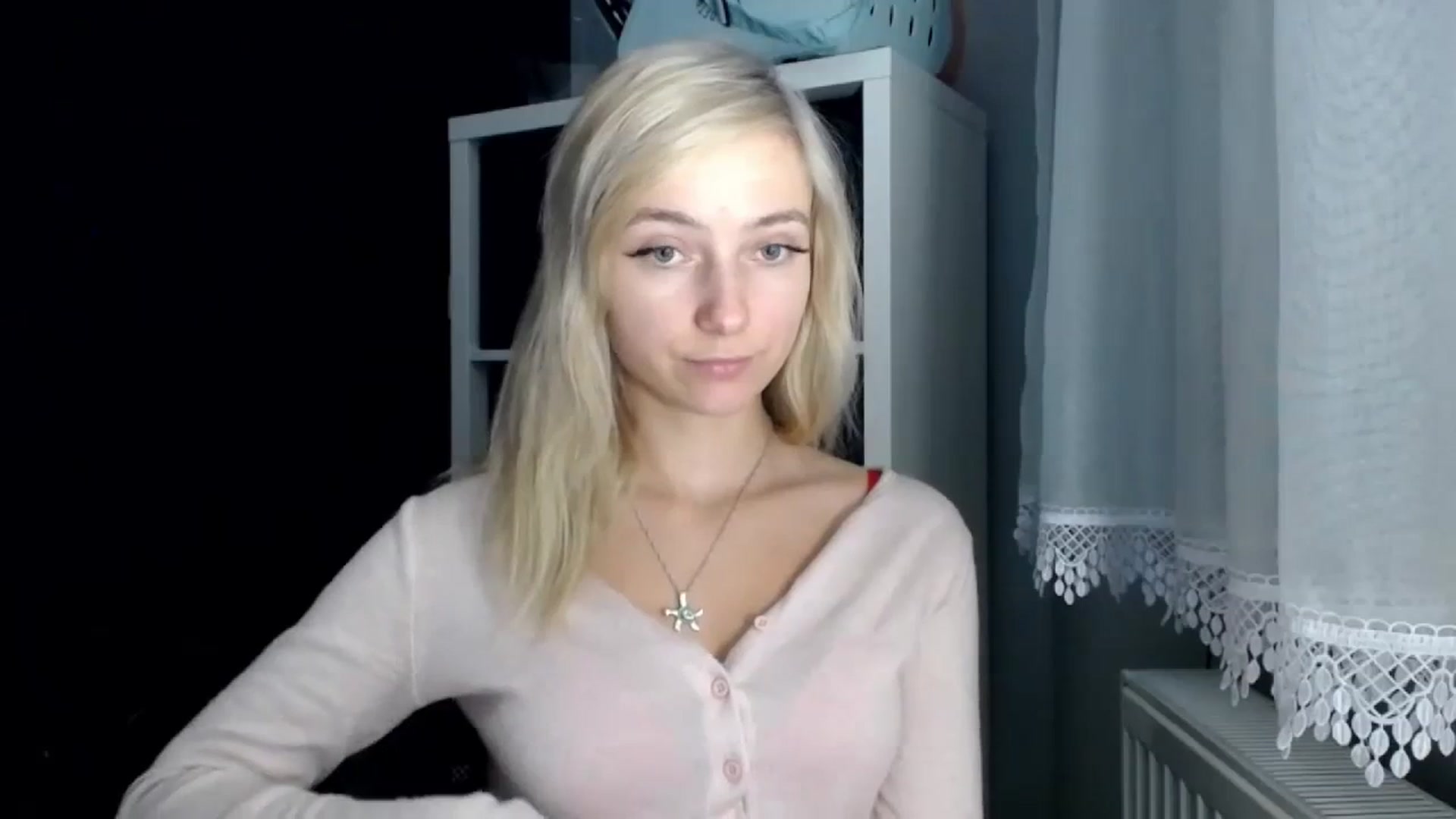 Gallery image thumbnail from LuciaAmazing's myfreecams stream on, 11/22/2023, 16:53 image 8 of 20
