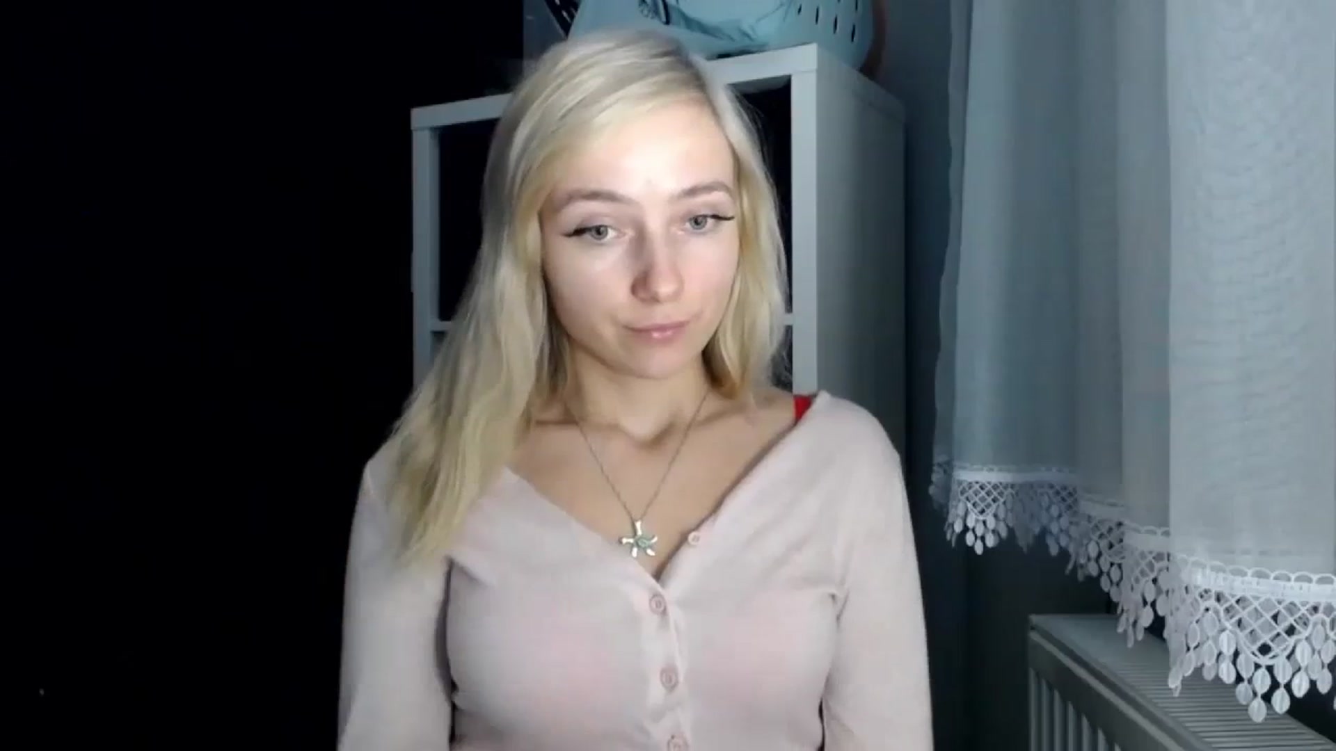 Gallery image thumbnail from LuciaAmazing's myfreecams stream on, 11/22/2023, 16:53 image 12 of 20