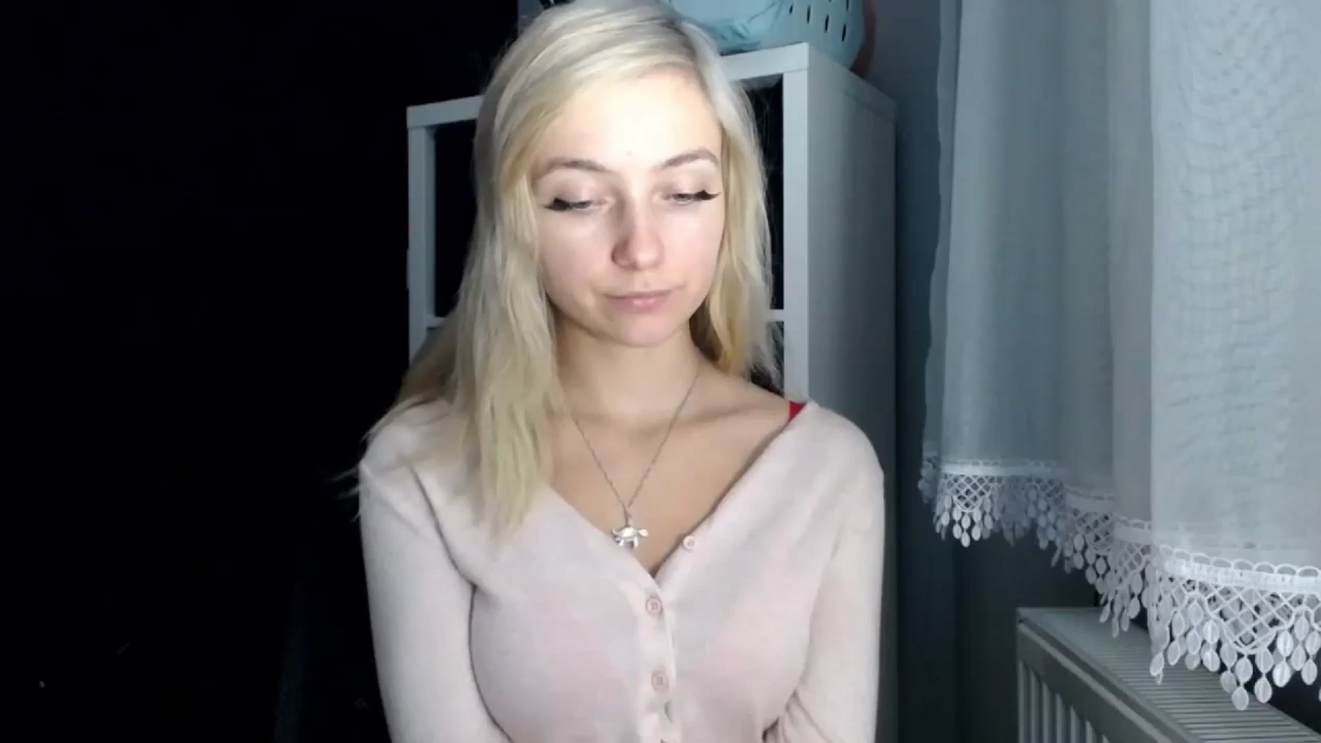 Gallery image thumbnail from LuciaAmazing's myfreecams stream on, 11/22/2023, 16:53 image 6 of 20