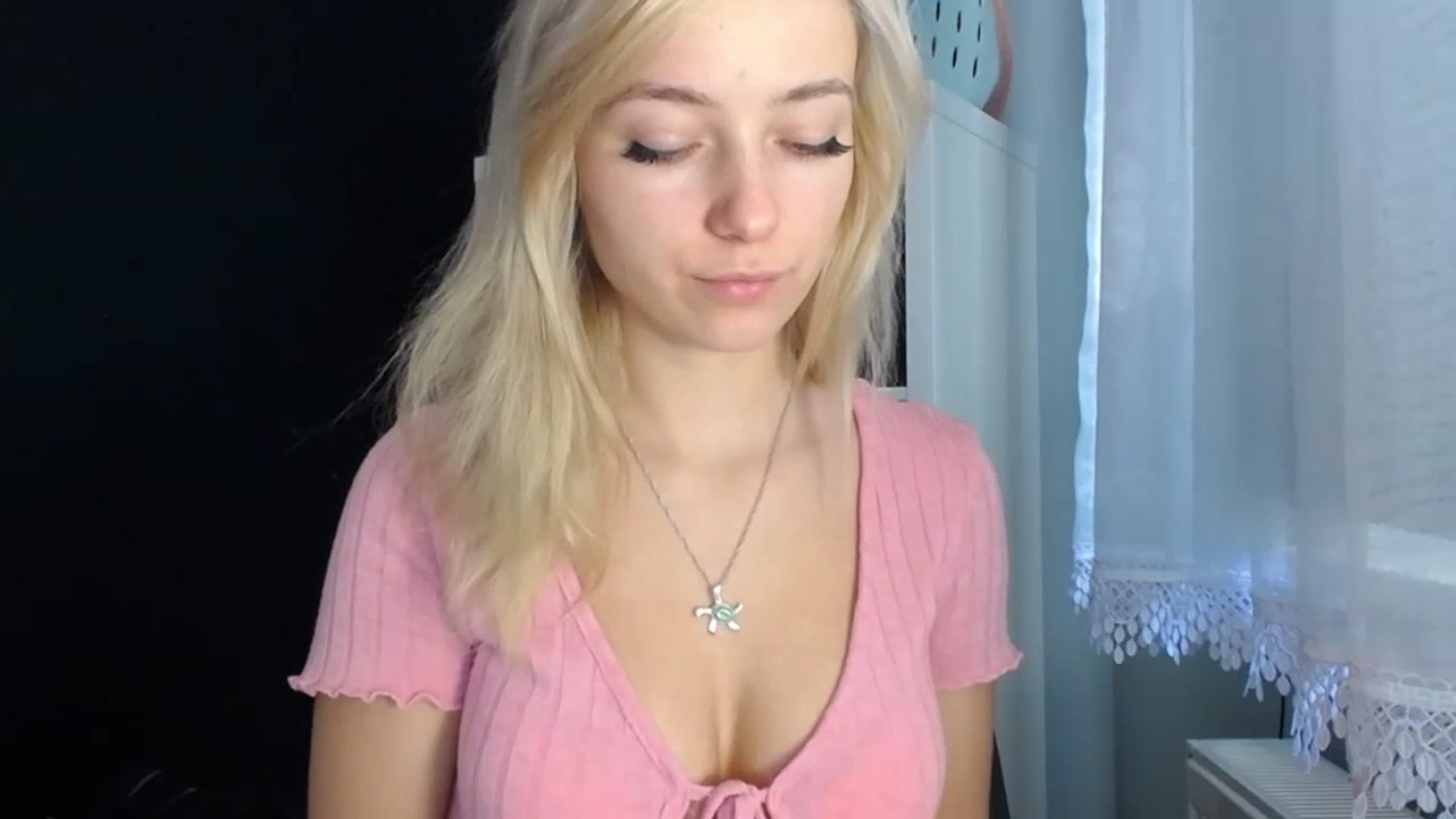 Gallery image thumbnail from LuciaAmazing's myfreecams stream on, 11/23/2023, 07:59 image 3 of 20