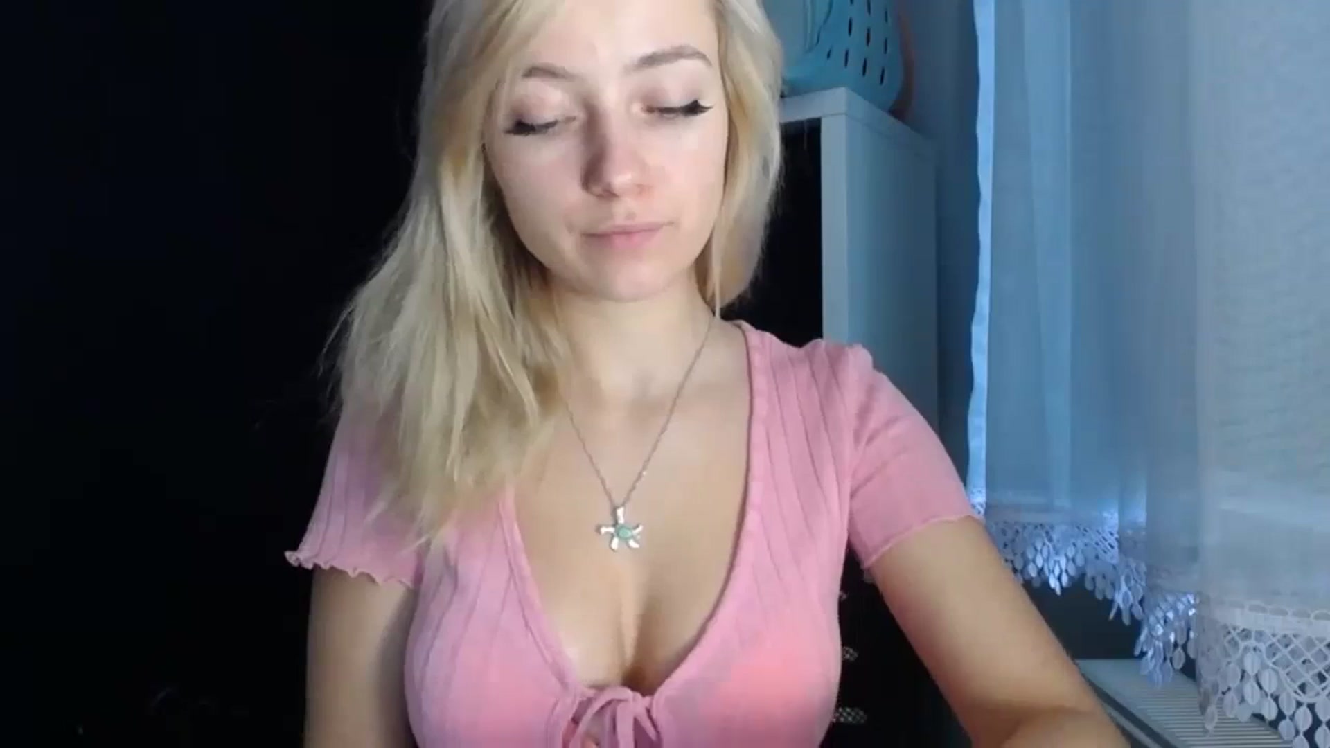 Gallery image thumbnail from LuciaAmazing's myfreecams stream on, 11/23/2023, 09:11 image 10 of 20