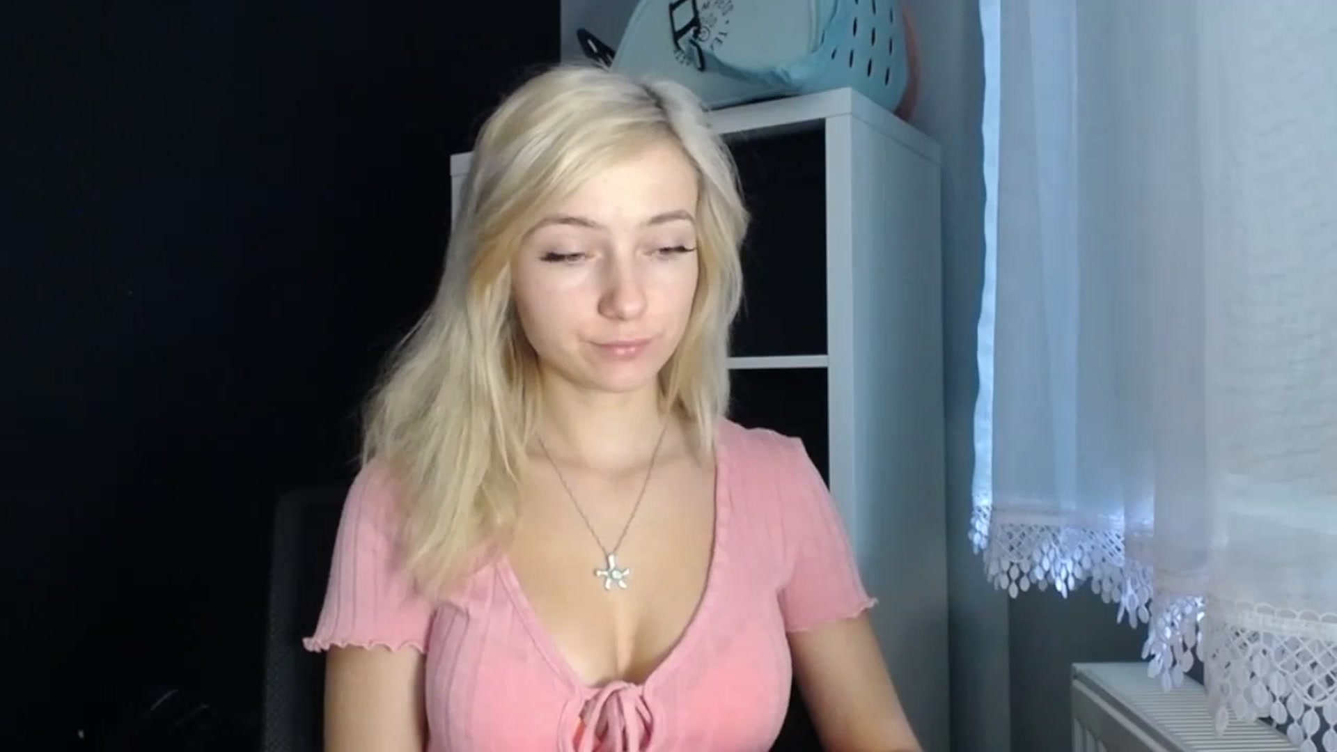 Gallery image thumbnail from LuciaAmazing's myfreecams stream on, 11/23/2023, 09:11 image 16 of 20