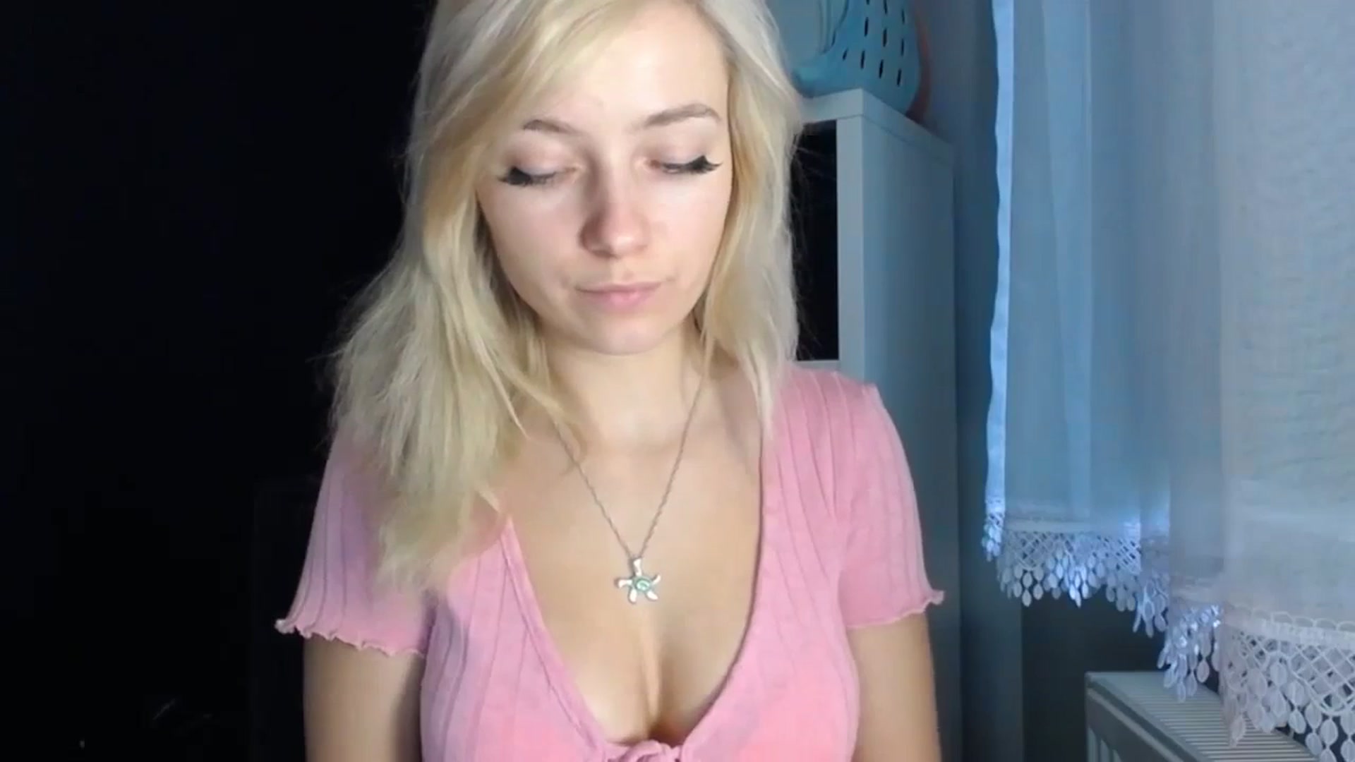 Gallery image thumbnail from LuciaAmazing's myfreecams stream on, 11/23/2023, 09:11 image 14 of 20
