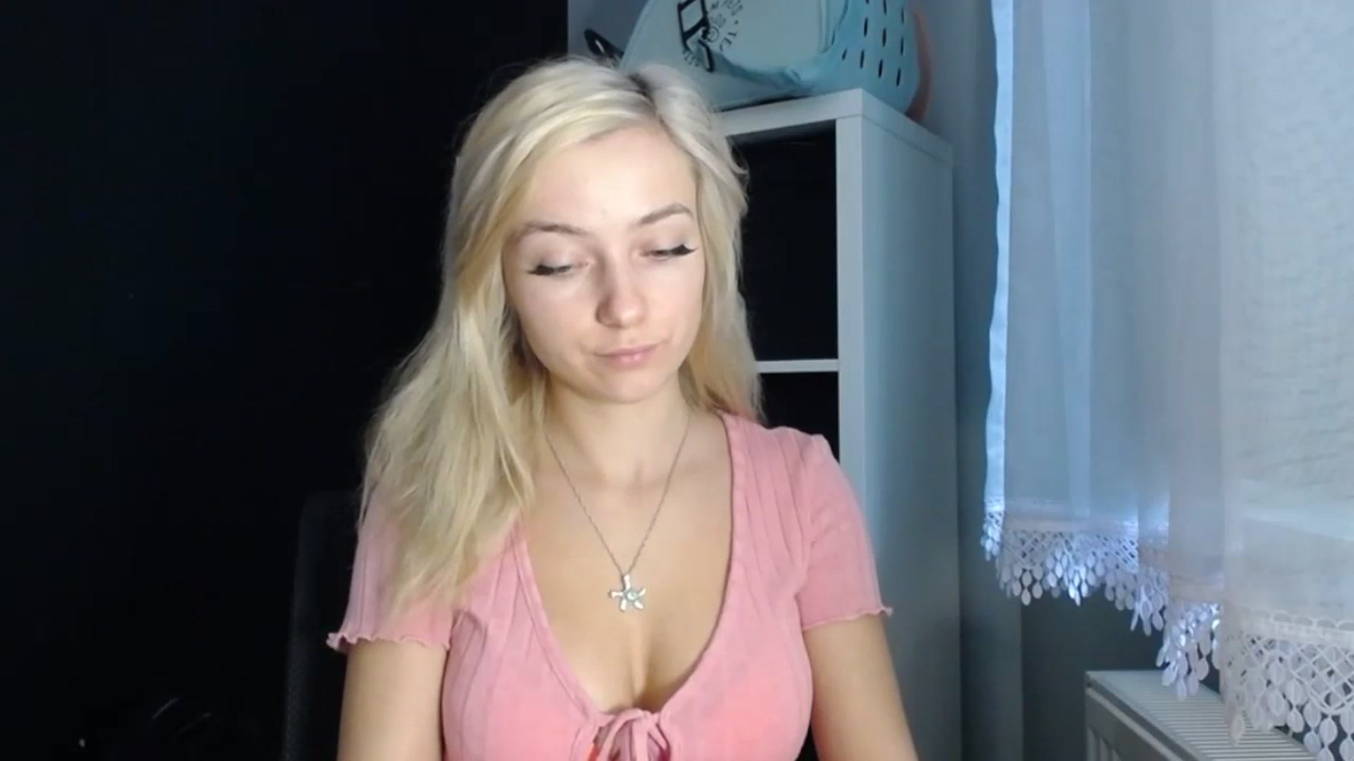 Gallery image thumbnail from LuciaAmazing's myfreecams stream on, 11/23/2023, 09:11 image 17 of 20