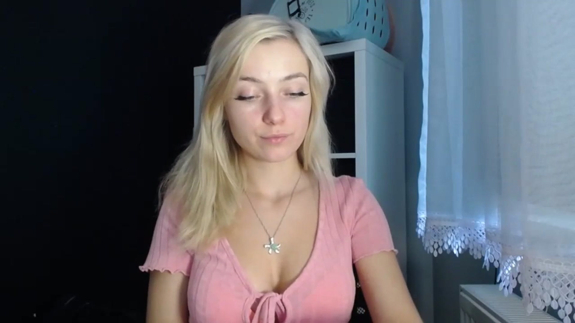 Gallery image thumbnail from LuciaAmazing's myfreecams stream on, 11/23/2023, 10:27 image 4 of 20