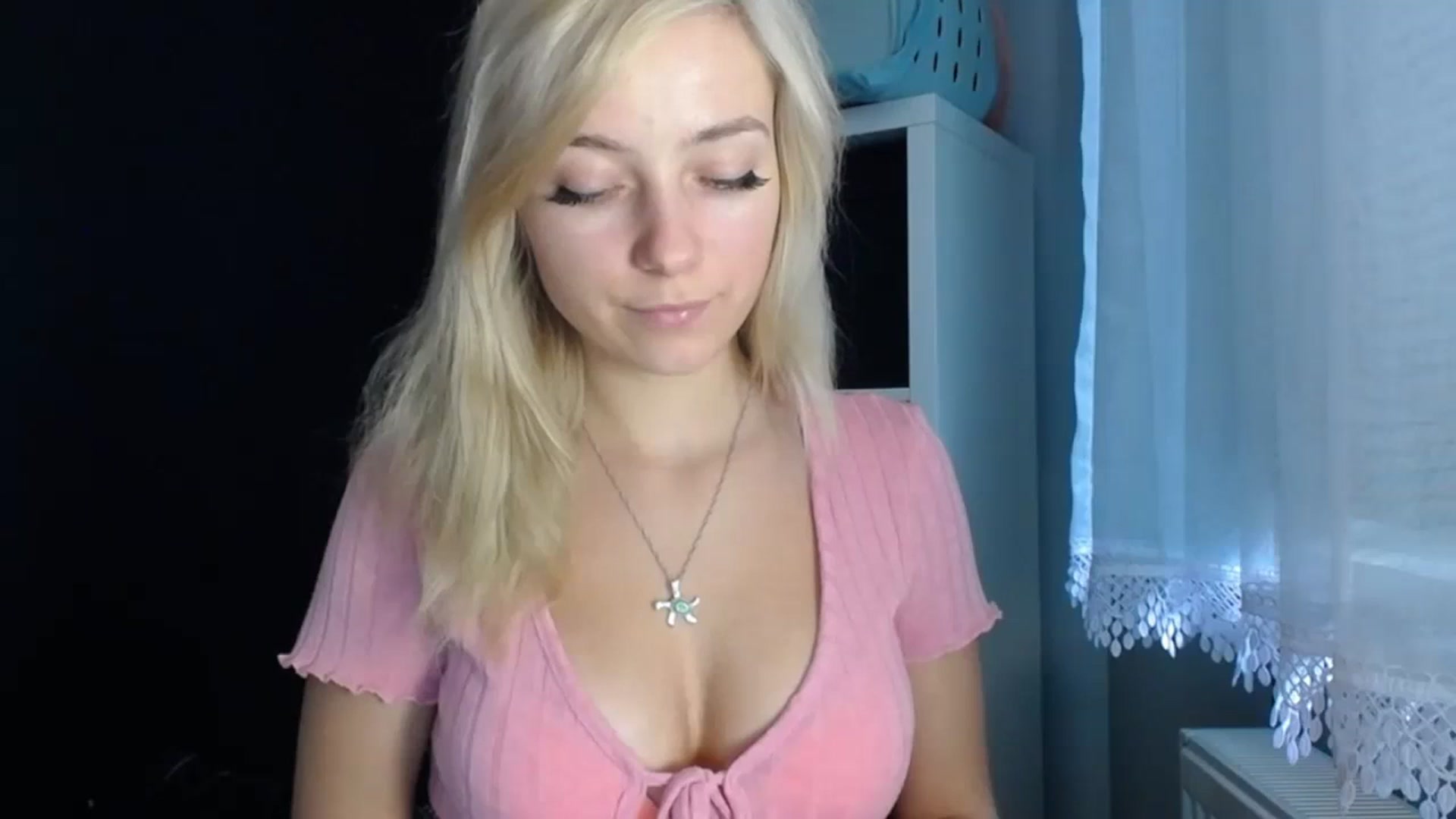 Gallery image thumbnail from LuciaAmazing's myfreecams stream on, 11/23/2023, 11:55 image 4 of 20