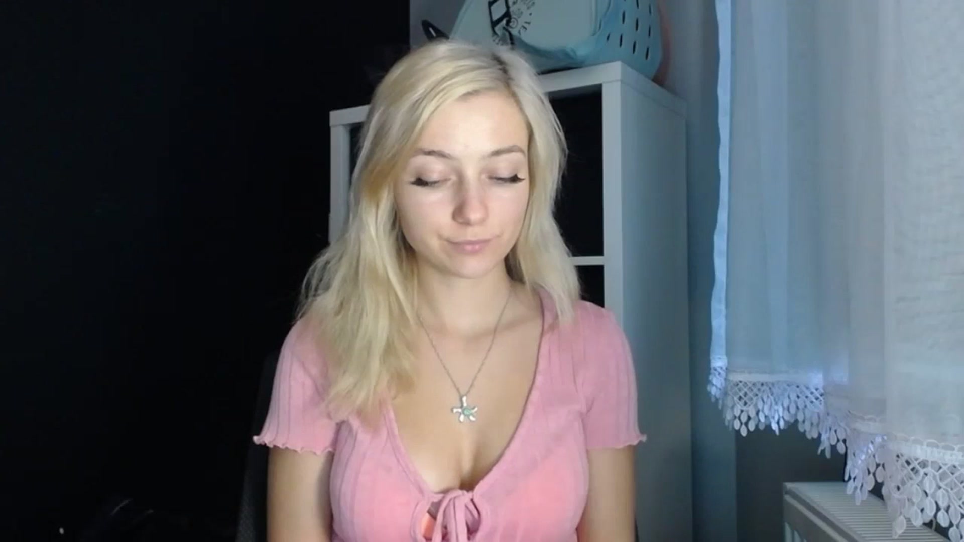 Gallery image thumbnail from LuciaAmazing's myfreecams stream on, 11/23/2023, 11:55 image 20 of 20
