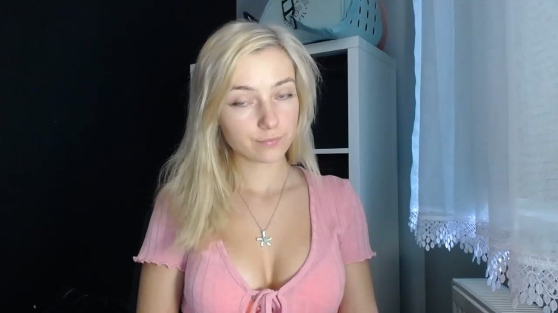Gallery image thumbnail from LuciaAmazing's myfreecams stream on, 11/23/2023, 11:55 image 9 of 20