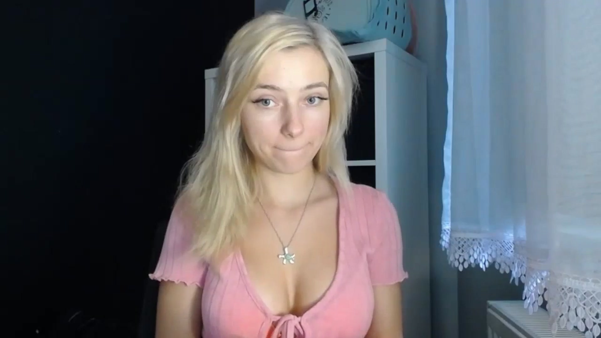 Gallery image thumbnail from LuciaAmazing's myfreecams stream on, 11/23/2023, 11:55 image 8 of 20